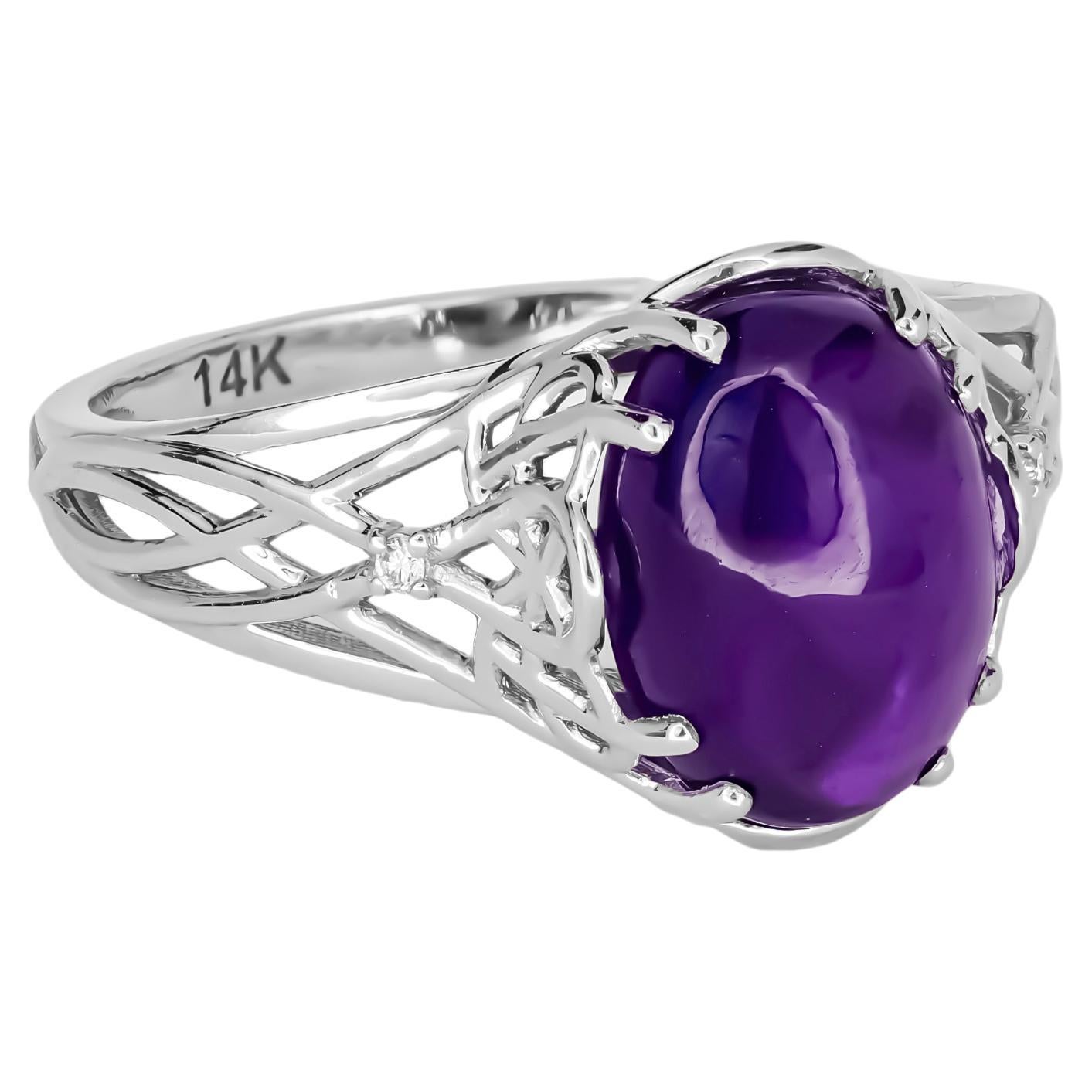 Amethyst cabochon 14k gold ring.  For Sale