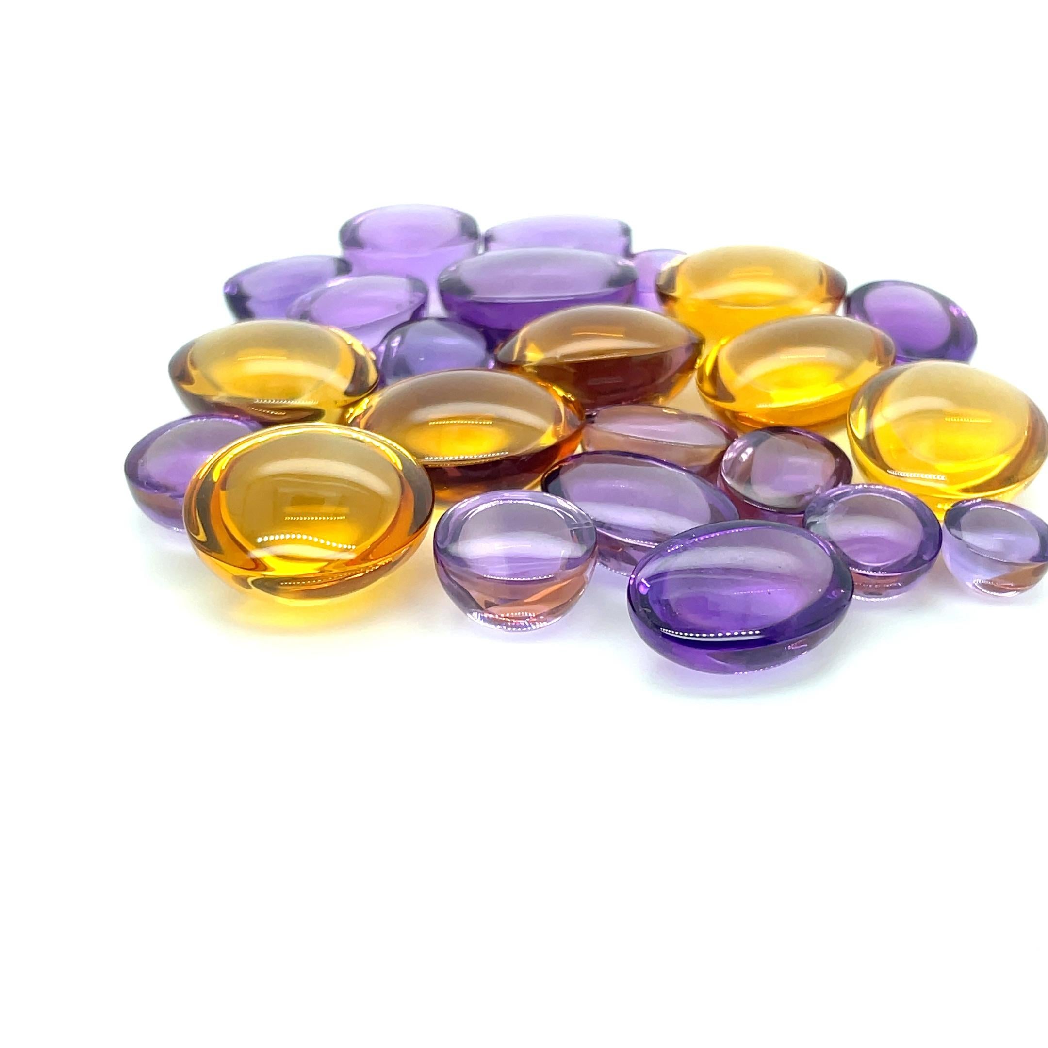 Contemporaneo Cabochon di ametista Cts 173,18 e cabochon ovale di citrino Cts 167,82 in vendita
