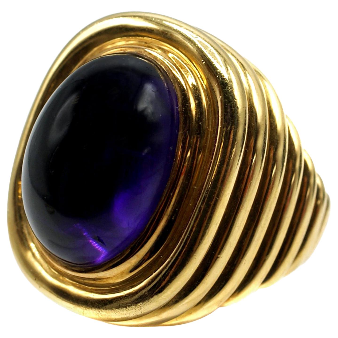 Amethyst Cabochon Ribbed Gold 1980s Cocktail Ring