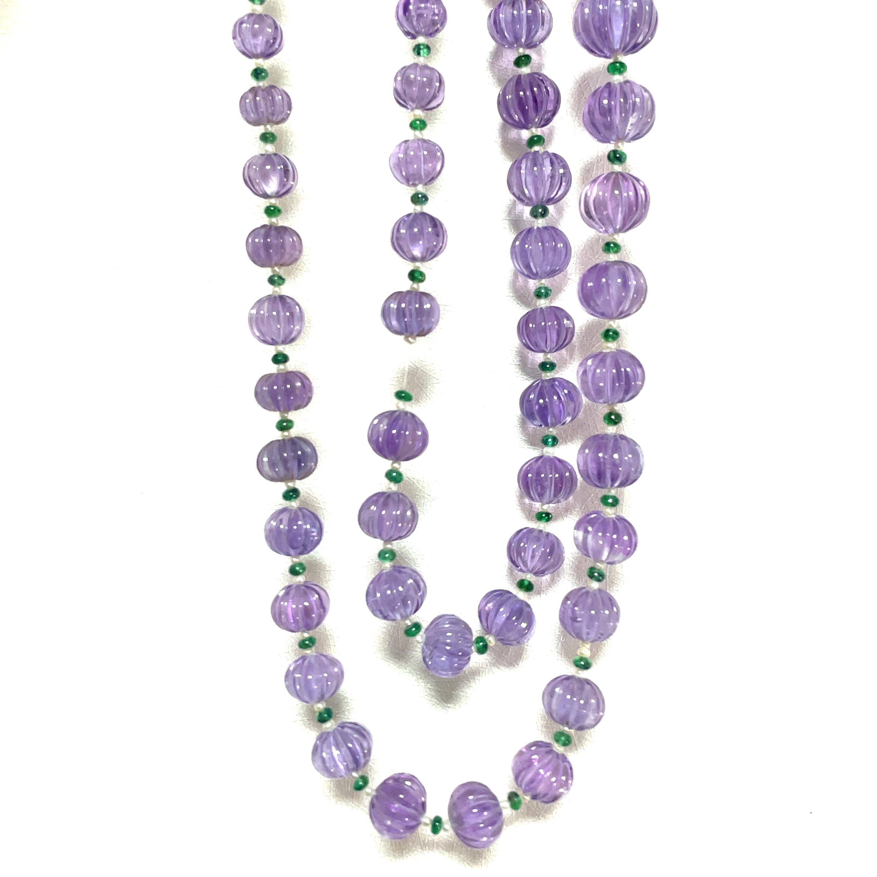 Collar de cuentas talladas de amatista Cts 578 Contemporáneo en venta