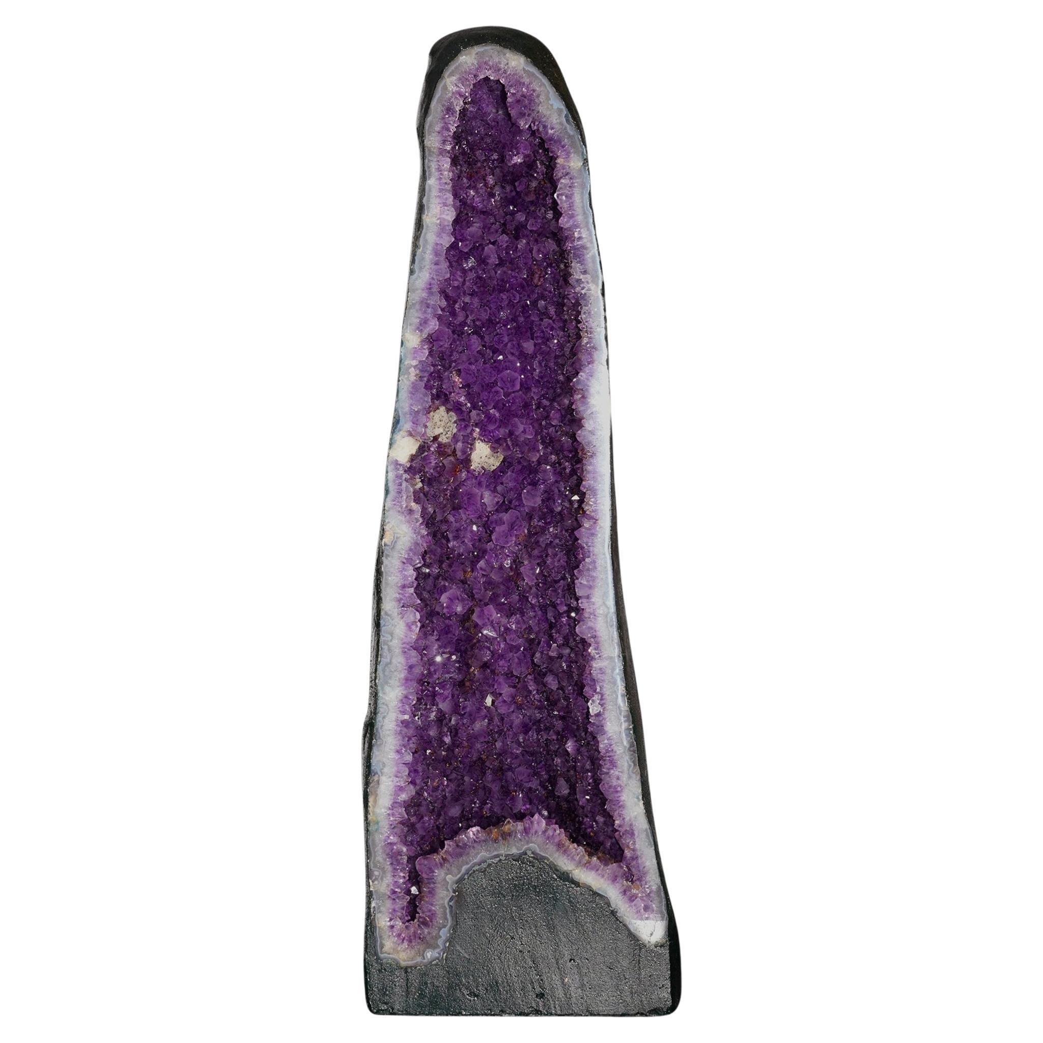 Amethyst-Kathedrale mit Calcit im Angebot