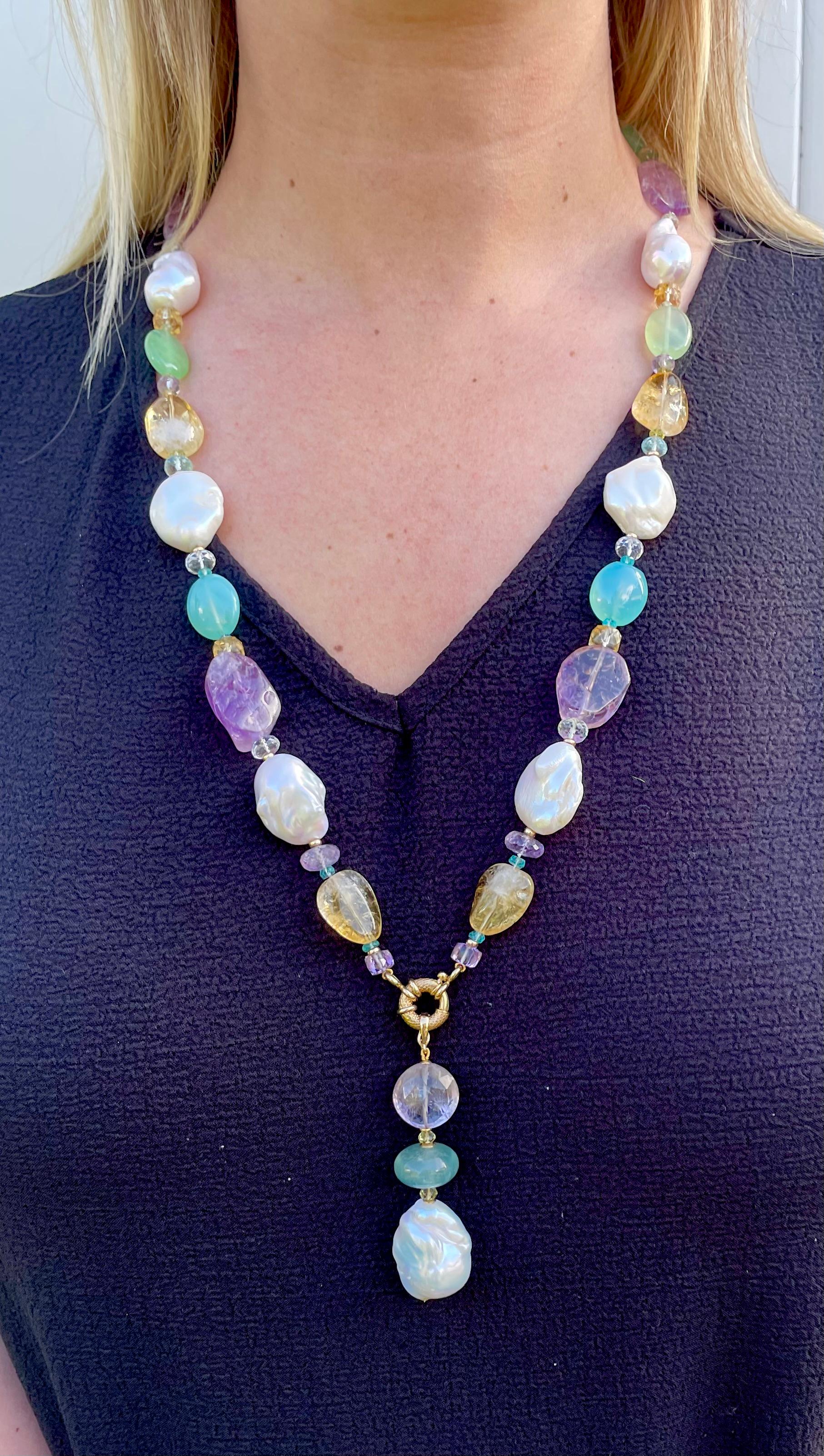 Perle Sautoir en améthyste, citrine, calcédoine et perle baroque en or jaune 14k massif en vente