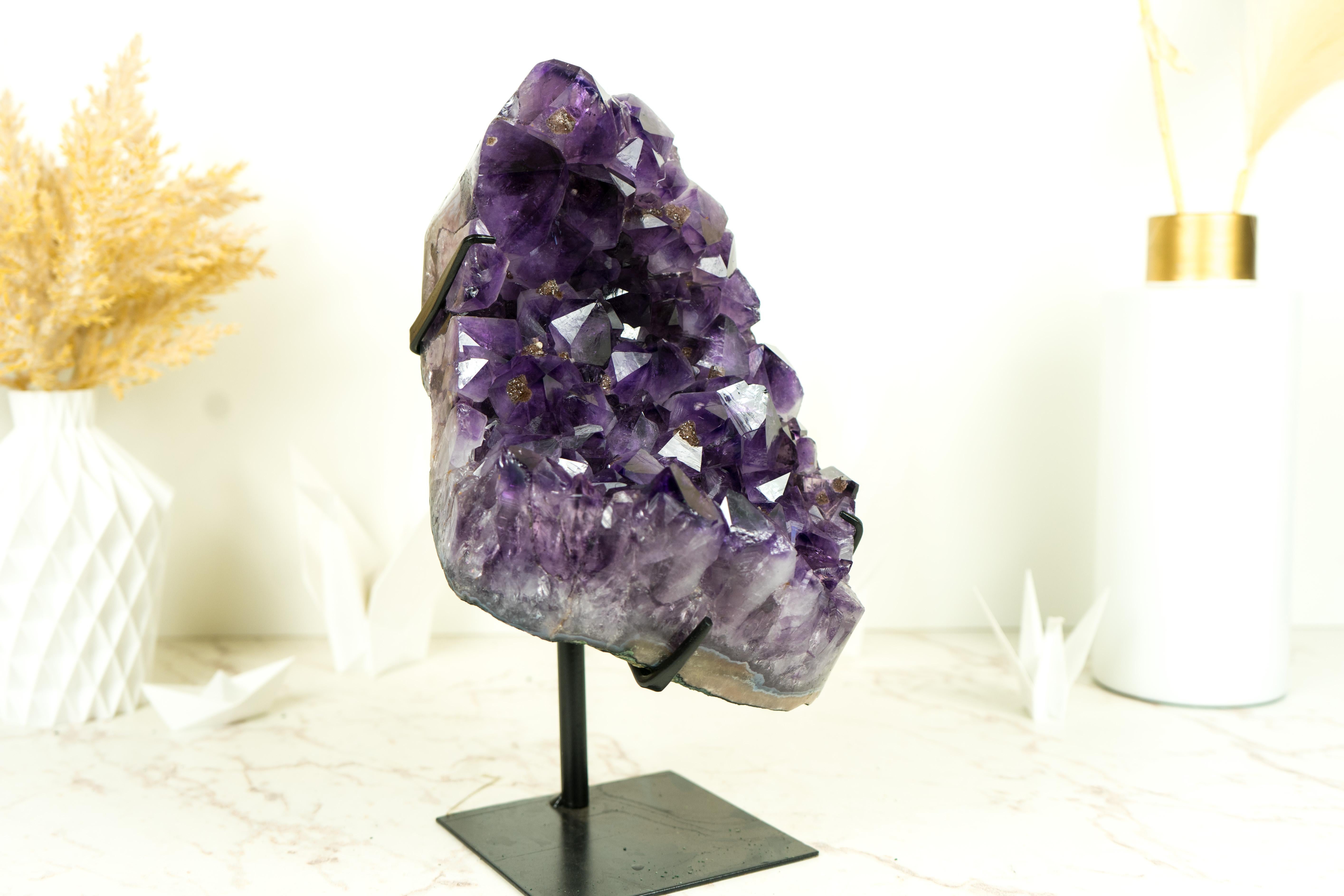 Amethyst Cluster with Dark Purple Amethyst Druzy and Sparkly Golden Inclusions In Excellent Condition For Sale In Ametista Do Sul, BR