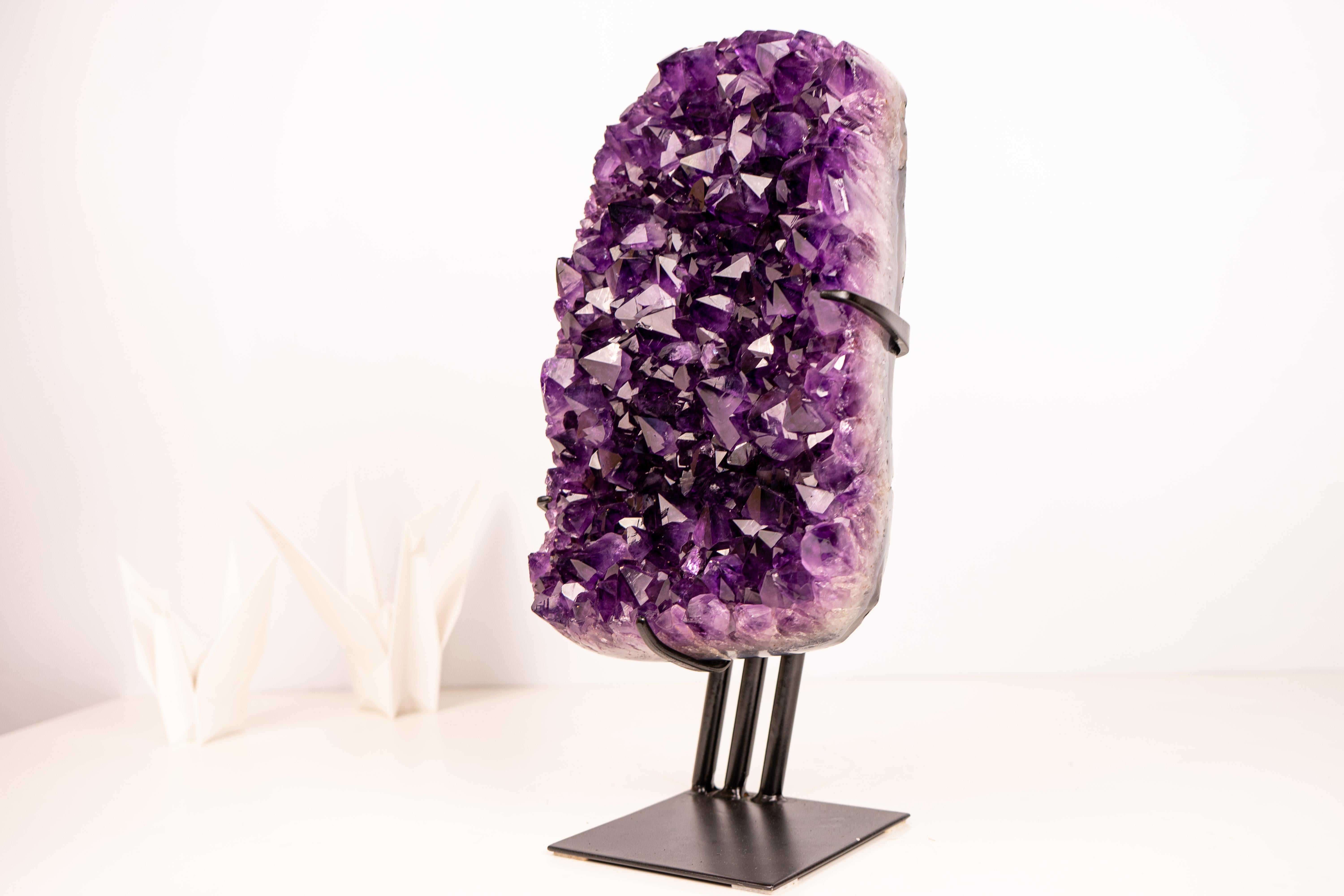 Racimo de Amatista con Cristales Morado Profundo - Decoración Escultural de Cristal en venta 2