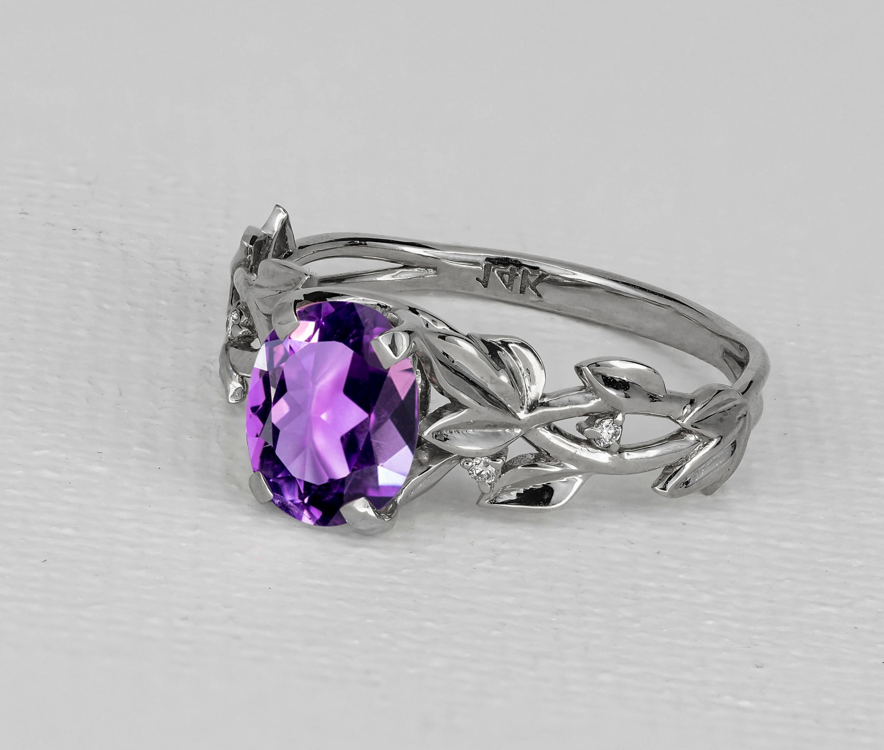 For Sale:  Amethyst Cocktail 14k Gold Ring 4
