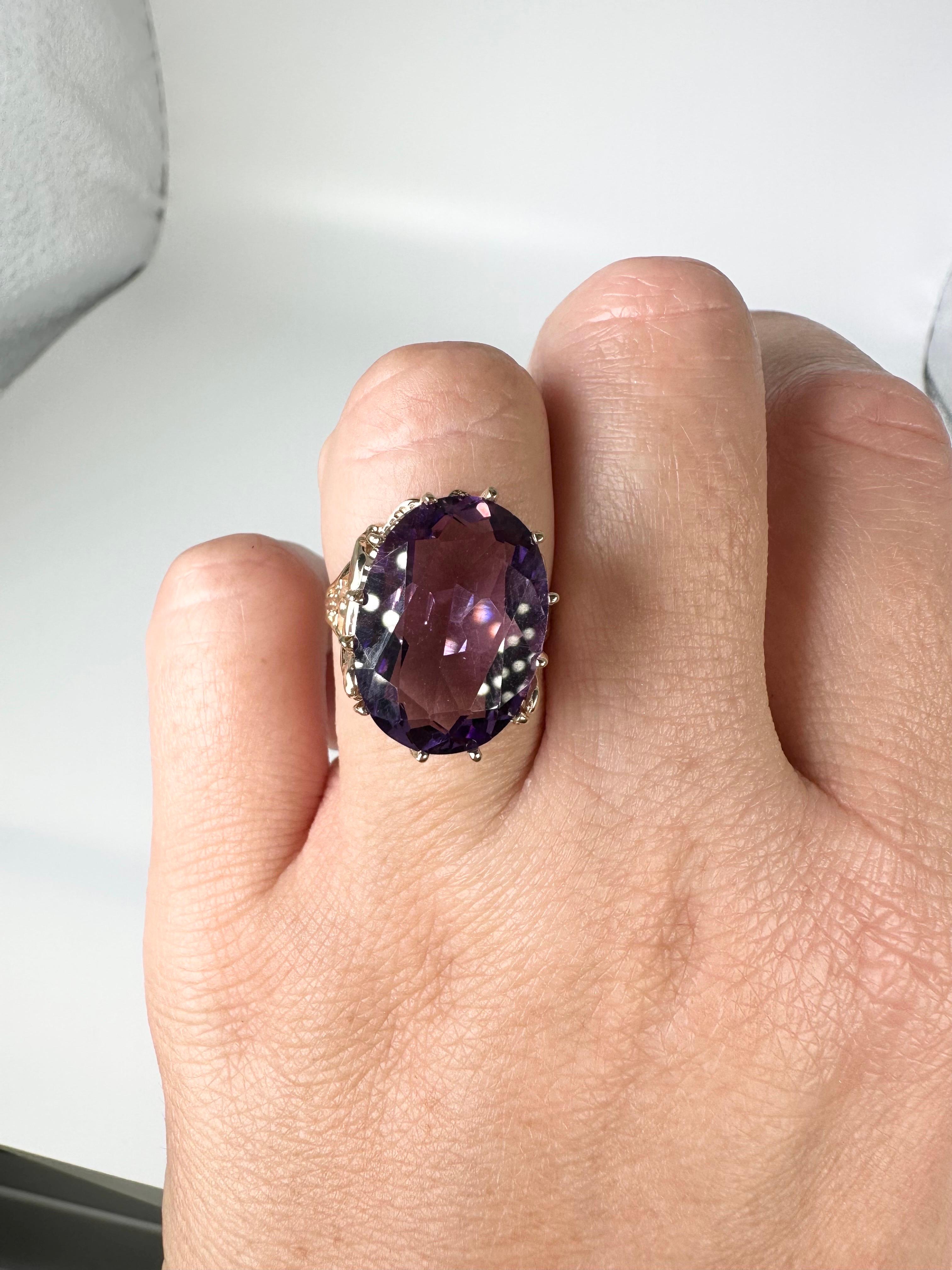 Amethyst Cocktail Ring 14 Karat Yellow Gold Artistically Crafted For Sale 1