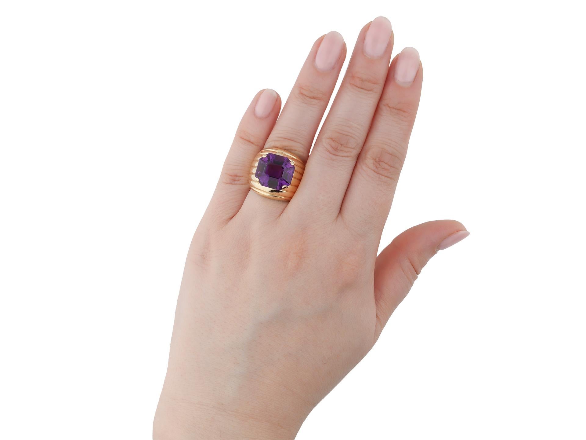 Women's or Men's Amethyst cocktail ring, European, circa 1950. For Sale
