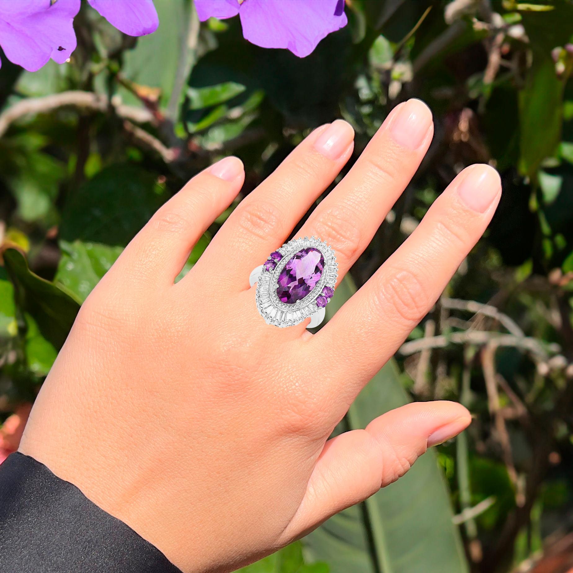 Contemporary Amethyst Cocktail Ring With White Topaz 7.95 Carats For Sale