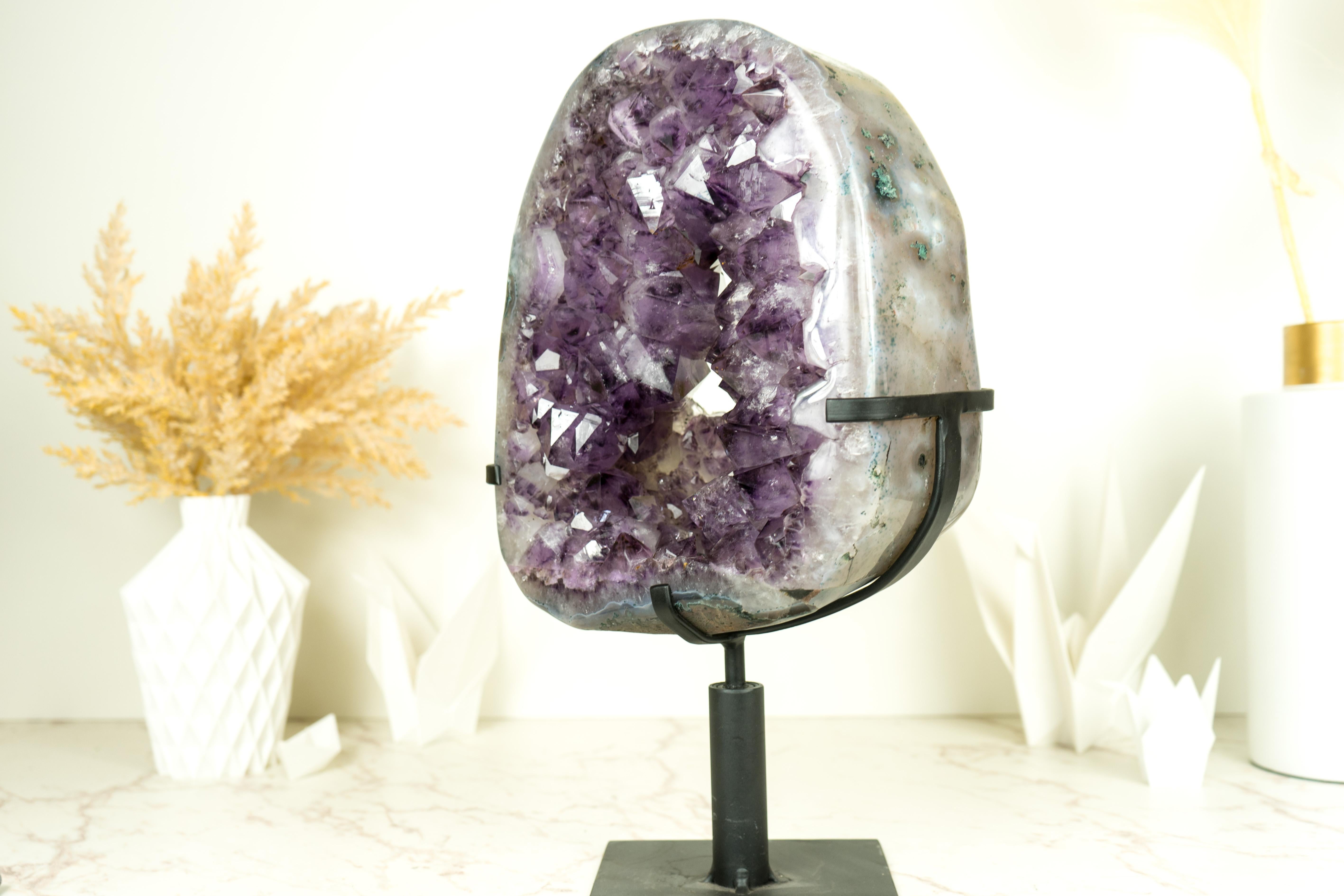 Amethyst Crown Geode Slice with Large Sparkly Amethyst Druzy on a Rotating Stand For Sale 1