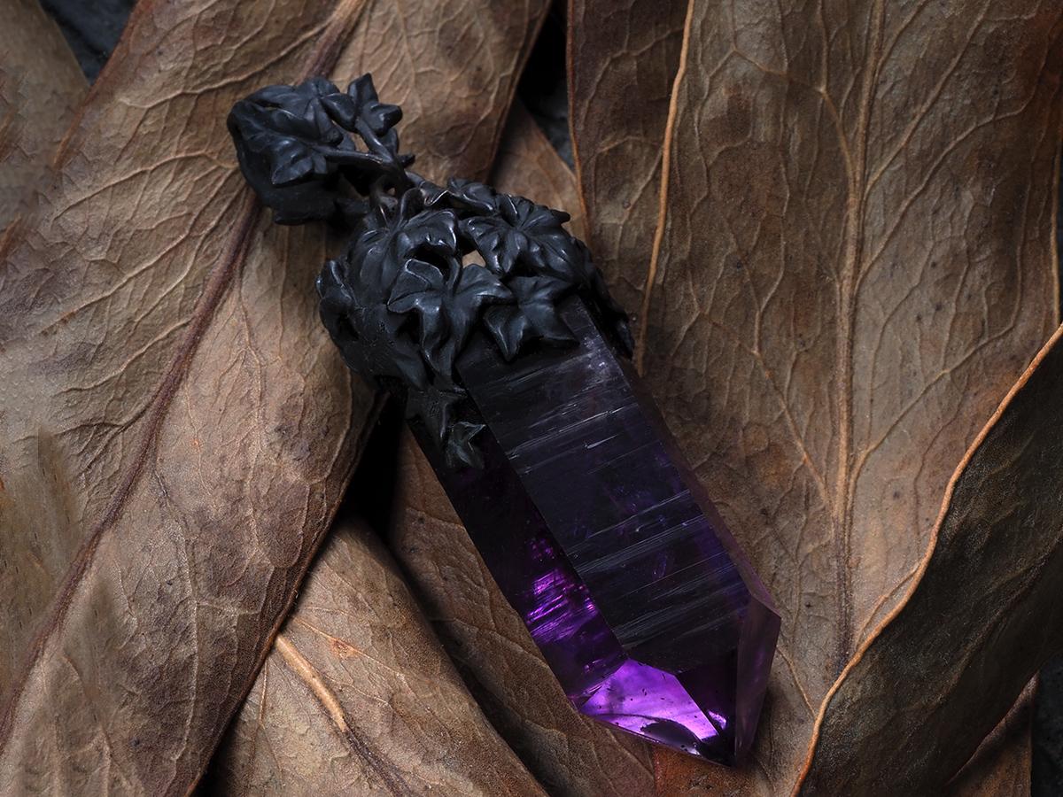 Amethyst Crystal Black Gold Pendant Deep Purple Made in Paris For Sale 6