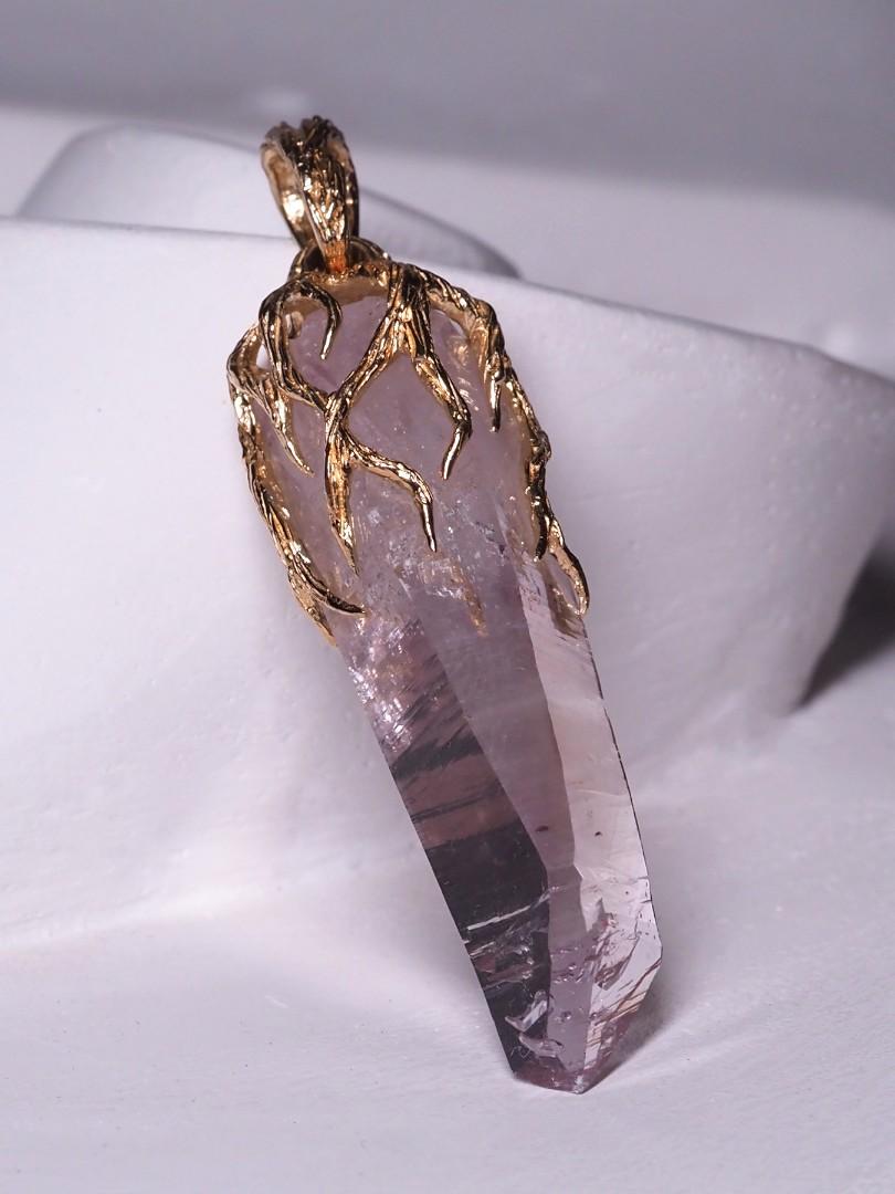 Amethyst Crystal Gold Pendant Magic Energy Lilac Purple Raw Uncut Mexican Stone In New Condition For Sale In Berlin, DE
