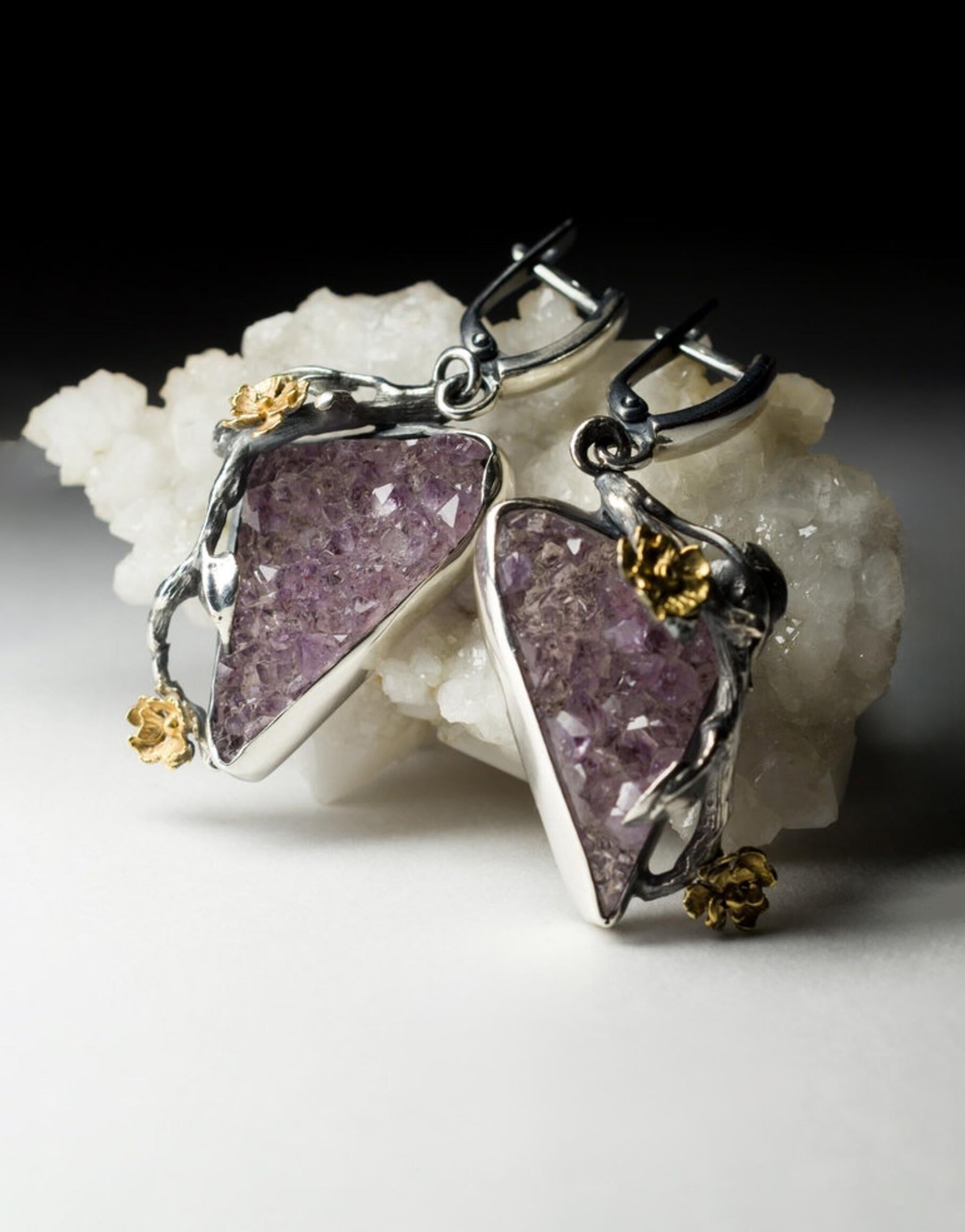 Charming scratched blackened silver earrings with natural Crystals of Amethyst with 18K gold plated
crystal origin - Brazil
earrings weight – 15.2 grams
earrings height - 0.20 in / 50 mm
crystal size is 0.24 x 0.71 x 1.14 in / 6 х 18 х 29 mm