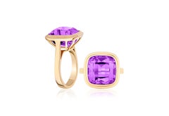 Amethyst Cushion-Cut Ring in 18K Yellow Gold