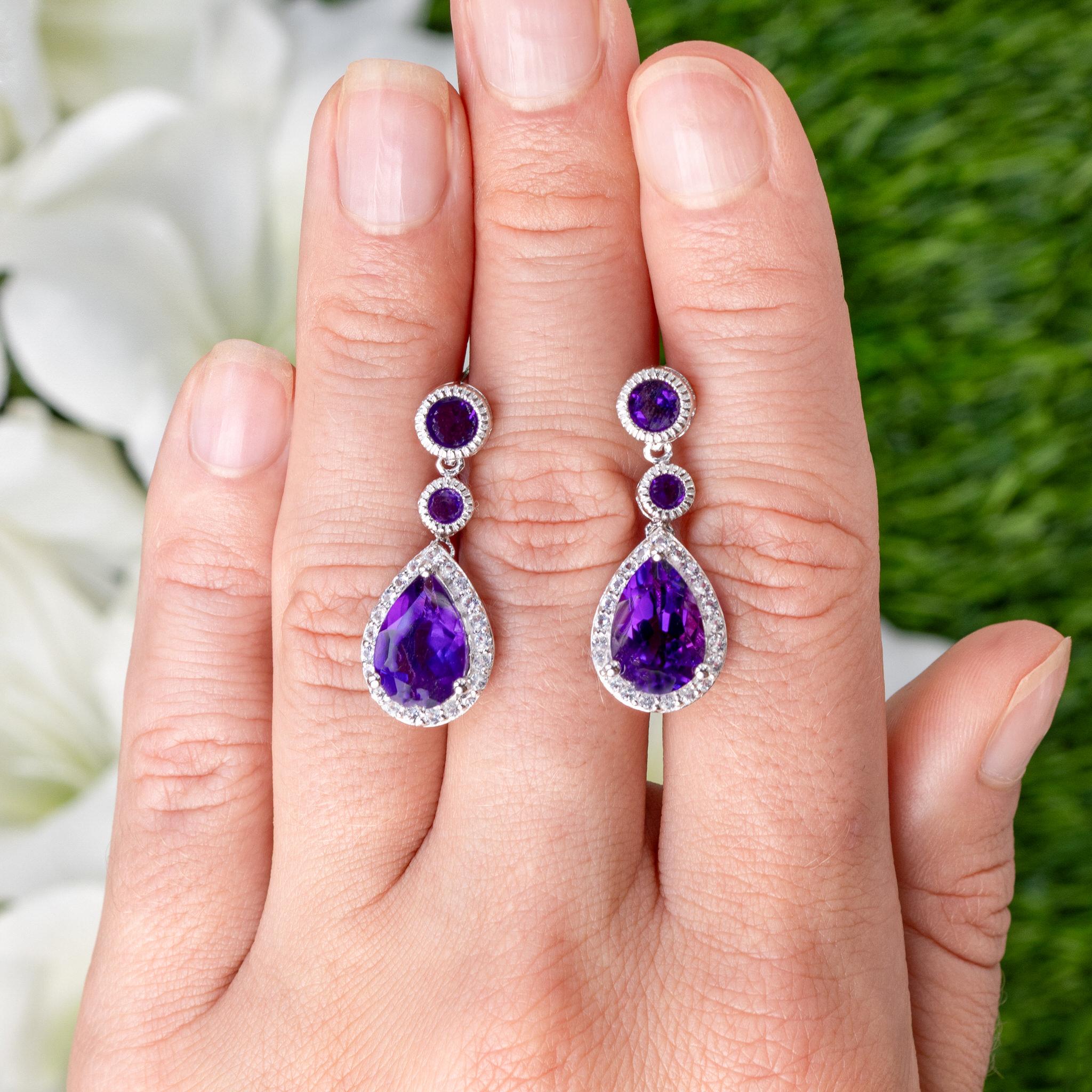 Taille mixte Pendants d'oreilles en argent plaqué or blanc 18 carats avec améthyste blanche et topaze de 6,98 carats en vente