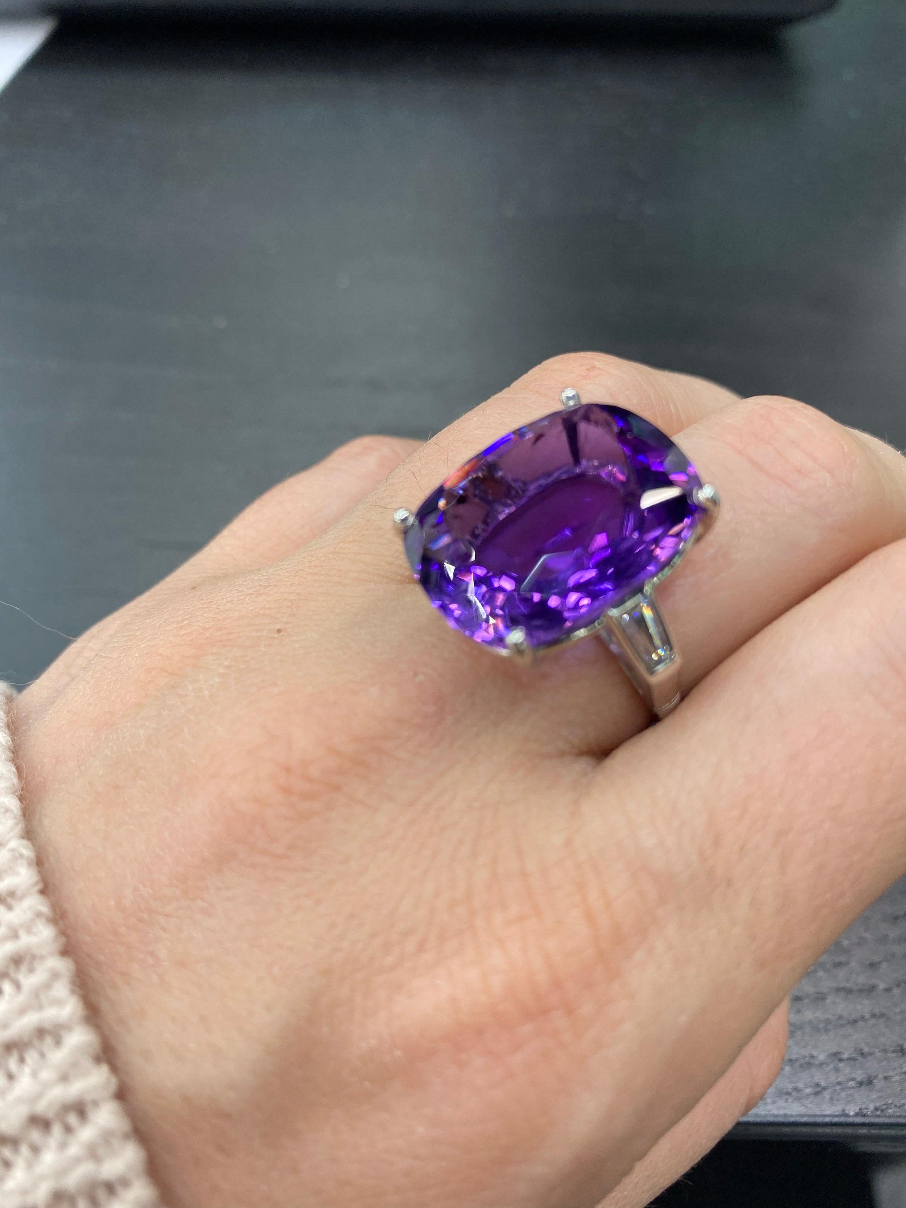 HARBOR D. Amethyst Diamant Cocktail Ring 20 Karat 14 Karat Weißgold (Zeitgenössisch)
