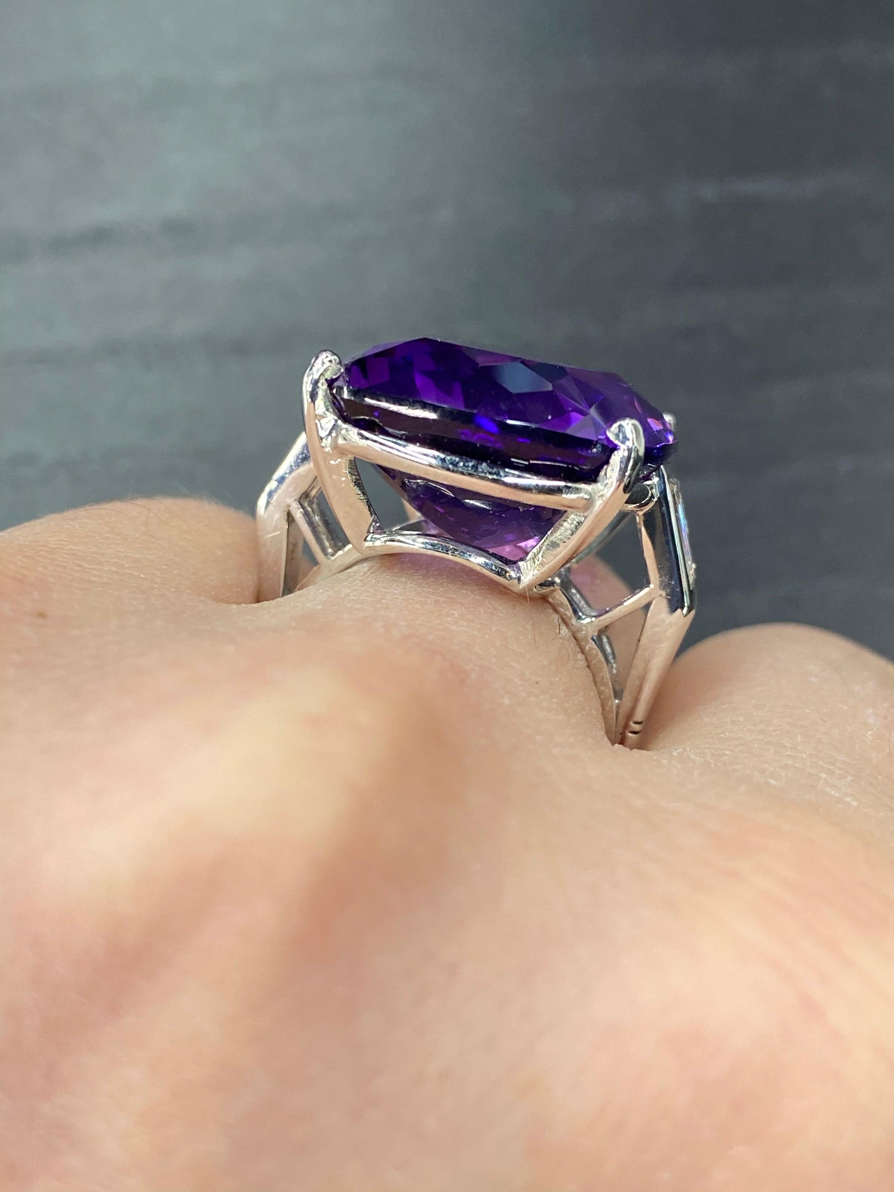 HARBOR D. Amethyst Diamant Cocktail Ring 20 Karat 14 Karat Weißgold (Kissenschliff)