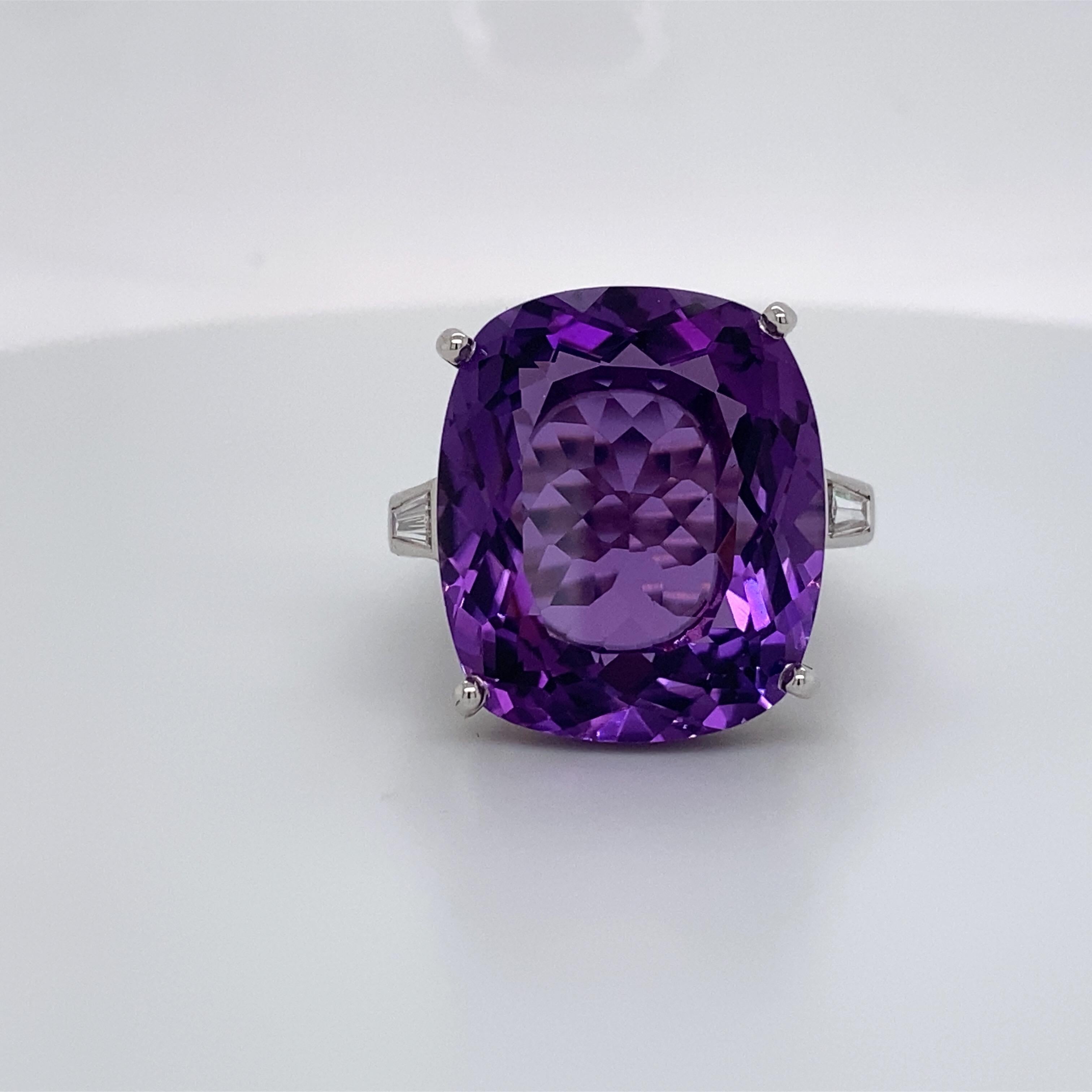 HARBOR D. Amethyst Diamant Cocktail Ring 20 Karat 14 Karat Weißgold für Damen oder Herren