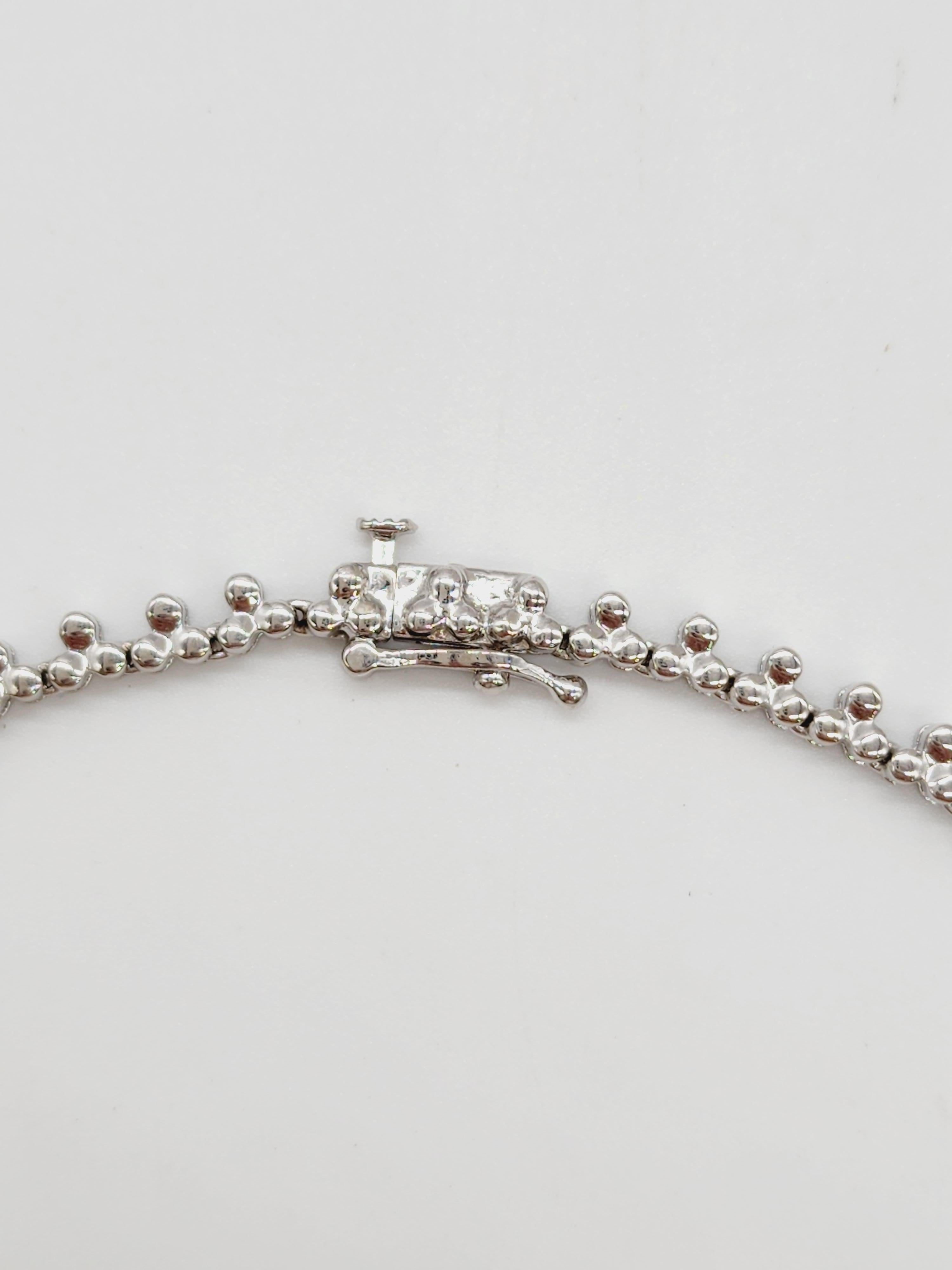 Halskette aus Weißgold mit Amethyst-Diamant-Blumenform 14 Karat 2