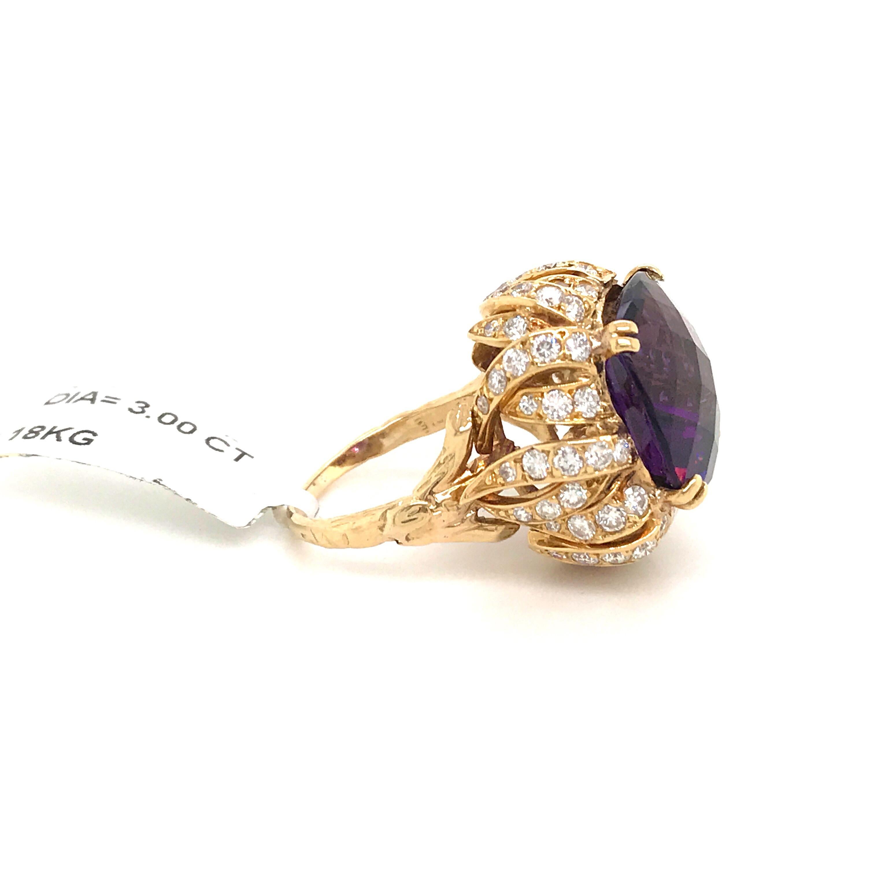 Cushion Cut Amethyst Diamond Gold Cocktail Ring 23 Carat 18 Karat Yellow Gold