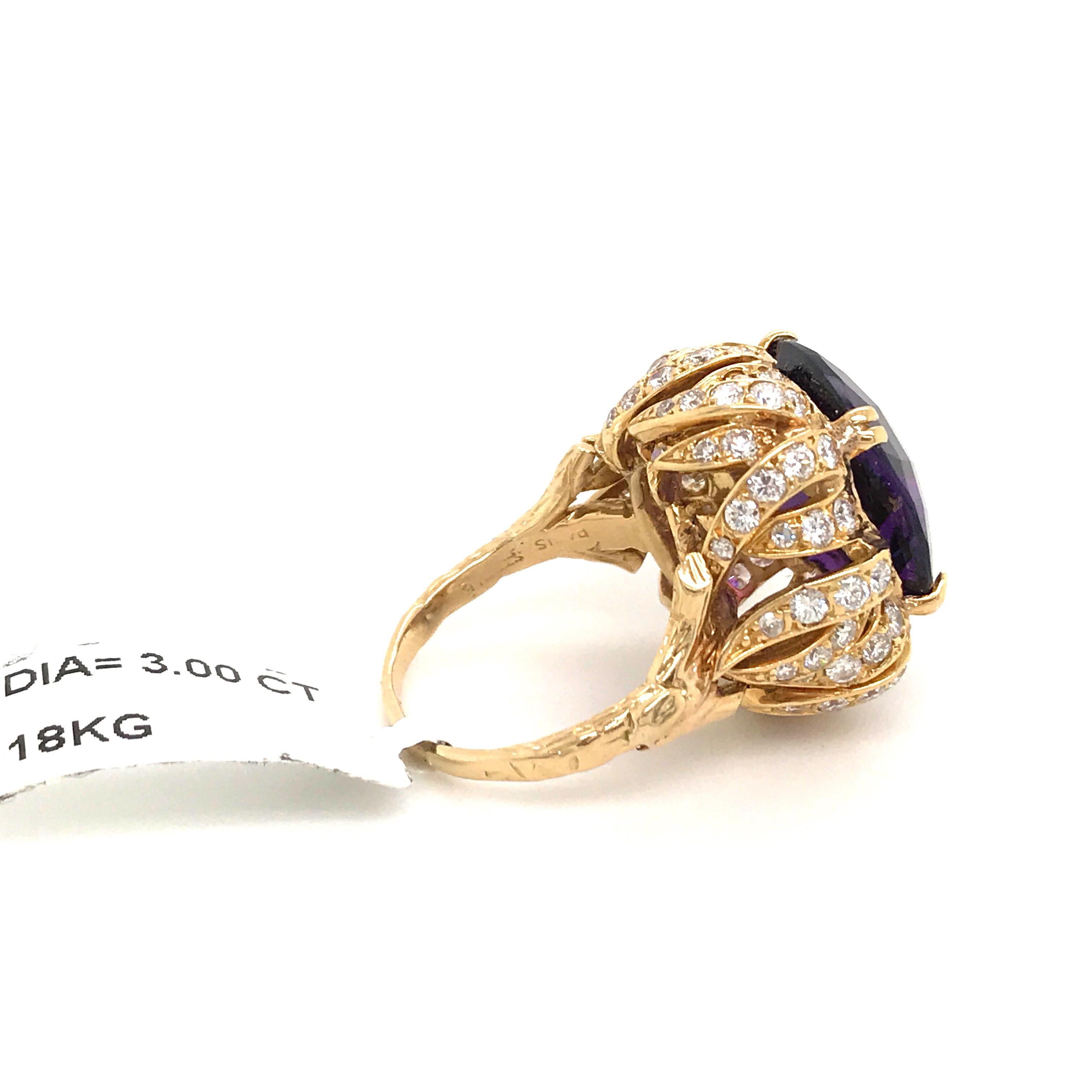 Amethyst Diamond Gold Cocktail Ring 23 Carat 18 Karat Yellow Gold In New Condition In New York, NY