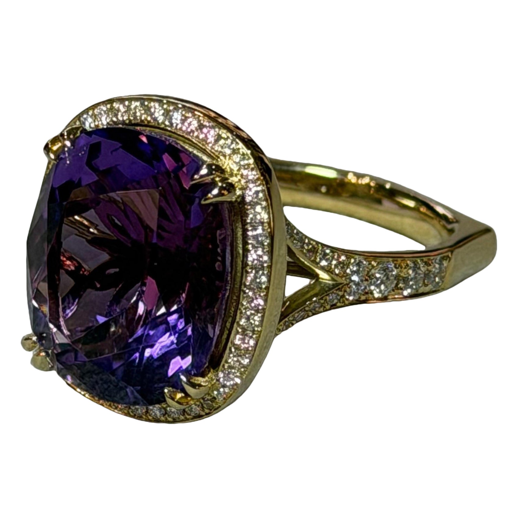 Anello con diamante e ametista in oro giallo 18 ct.