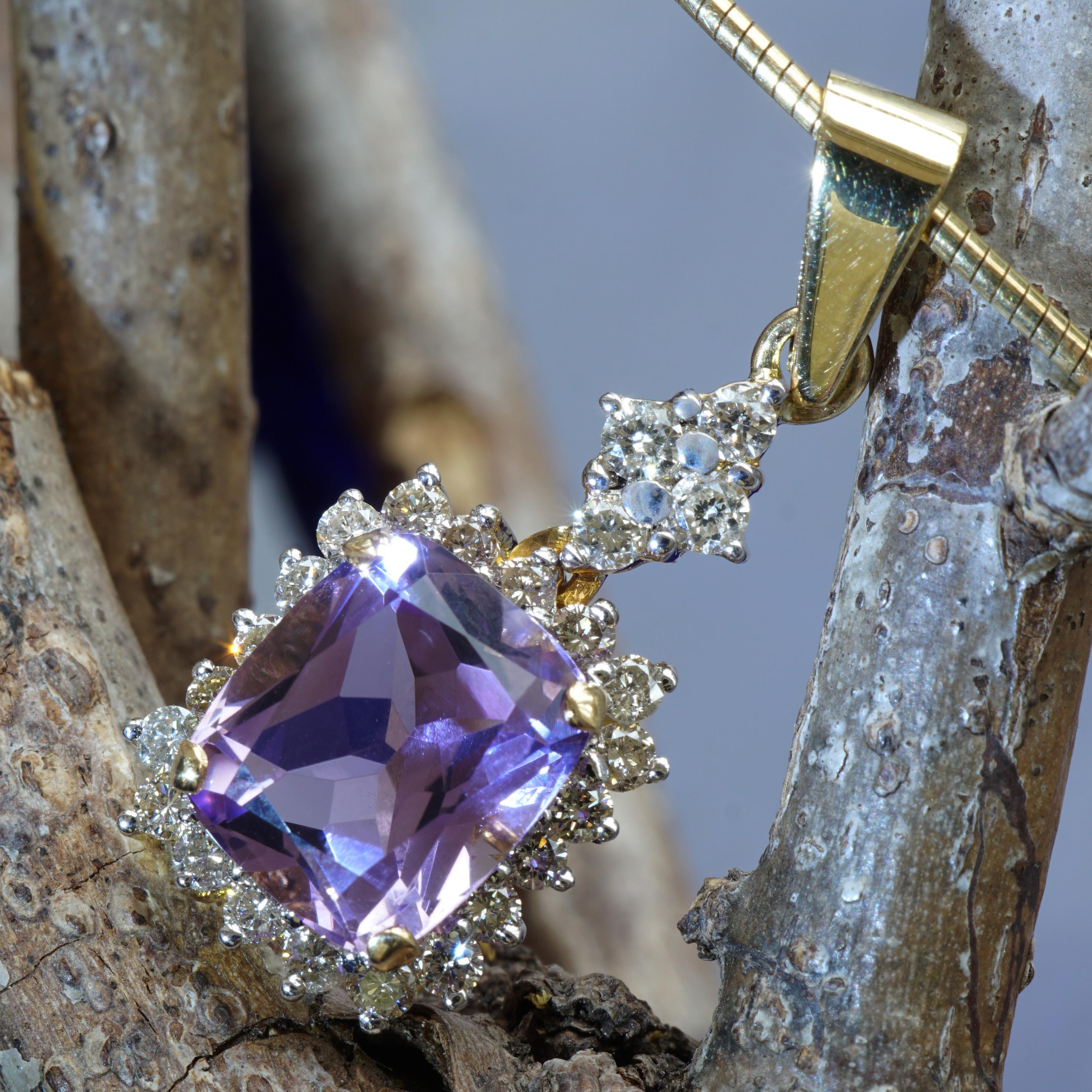 Amethyst Diamond Pendant 18 Kt Gold Sooo Precious 0.35 Ct W / VS-SI For Sale 6