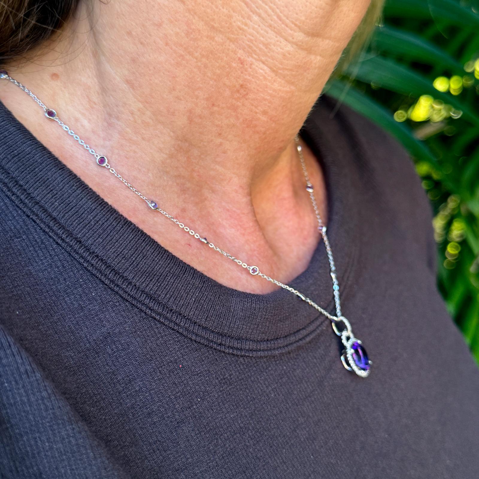 Collar de amatista con diamantes y estación de amatista engastada en bisel 14KWG Corte único en venta