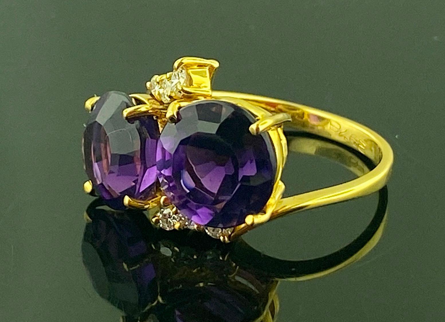 Women's or Men's Amethyst & Diamond Ring in Yellow Gold For Sale