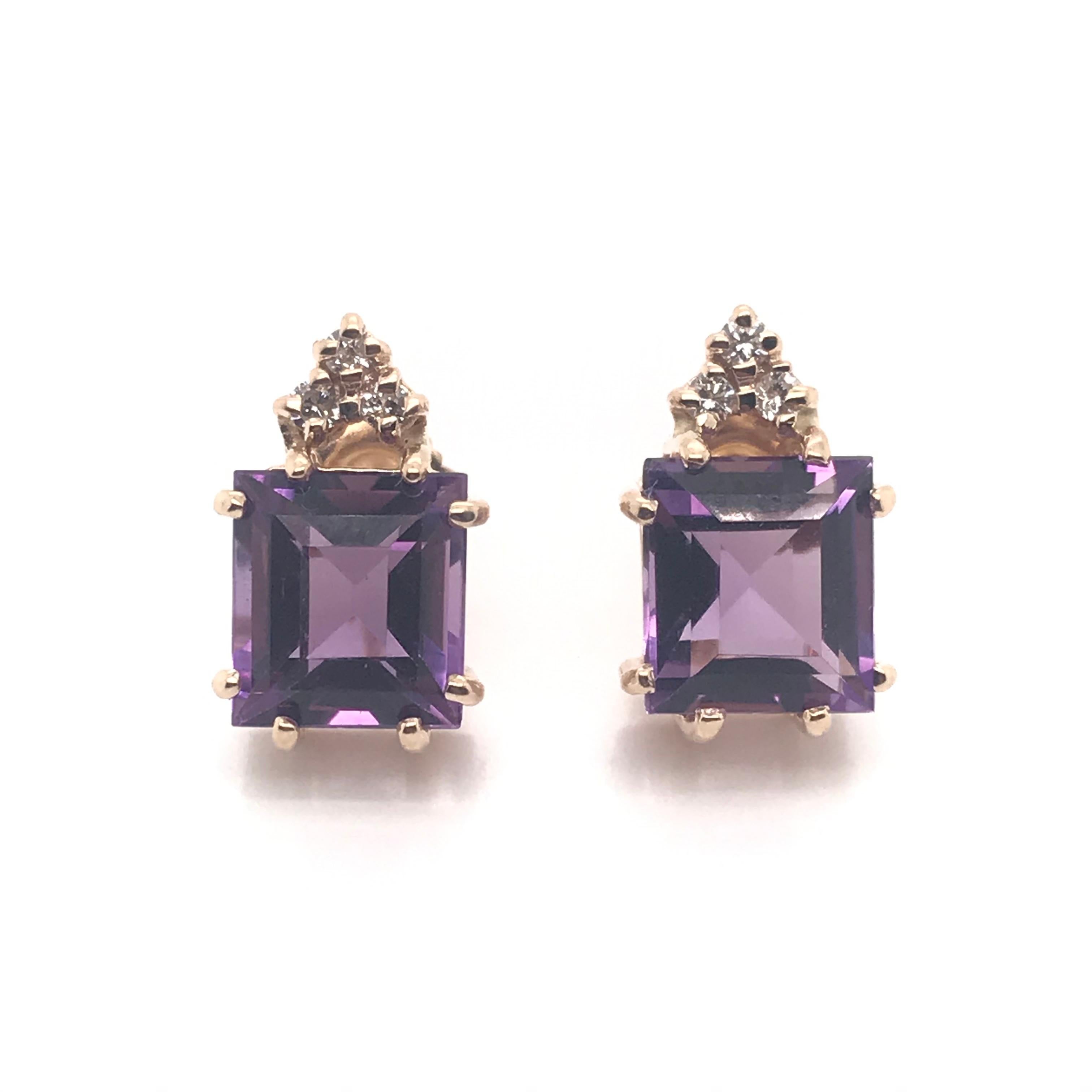 Just Lovely!

These lovely earrings feature 6 Carats of beautiful Amethysts & 0.25 Carats of Diamonds. They are made in 14K yellow gold.

Earring Measurements: 5/8” Long x 3/8” Wide

Item Number: EP0QK5
