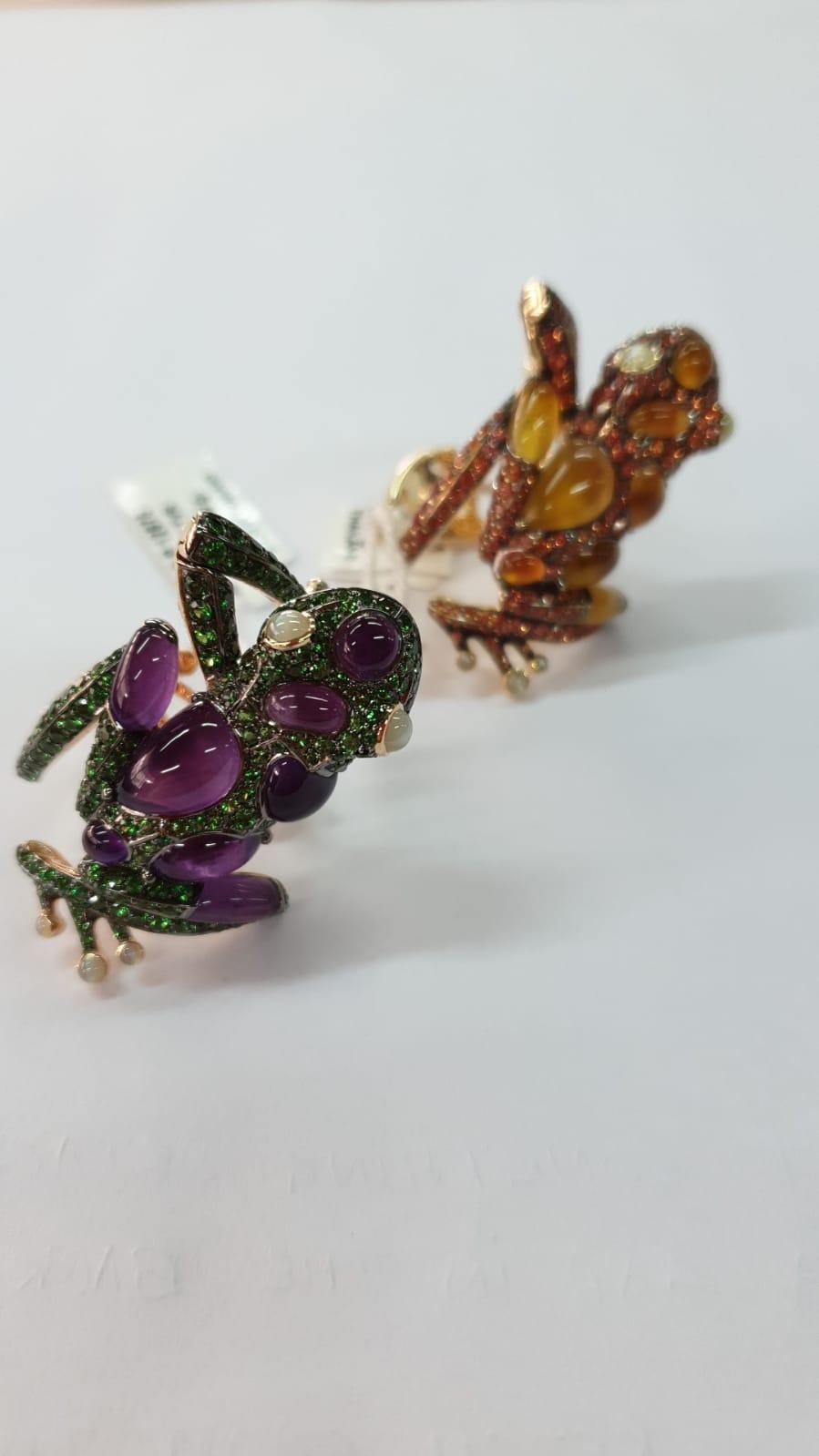 Amethyst Diamond Tsavorite 18 Karat White Gold Statement Funny Frog Brooch In New Condition In Montreux, CH