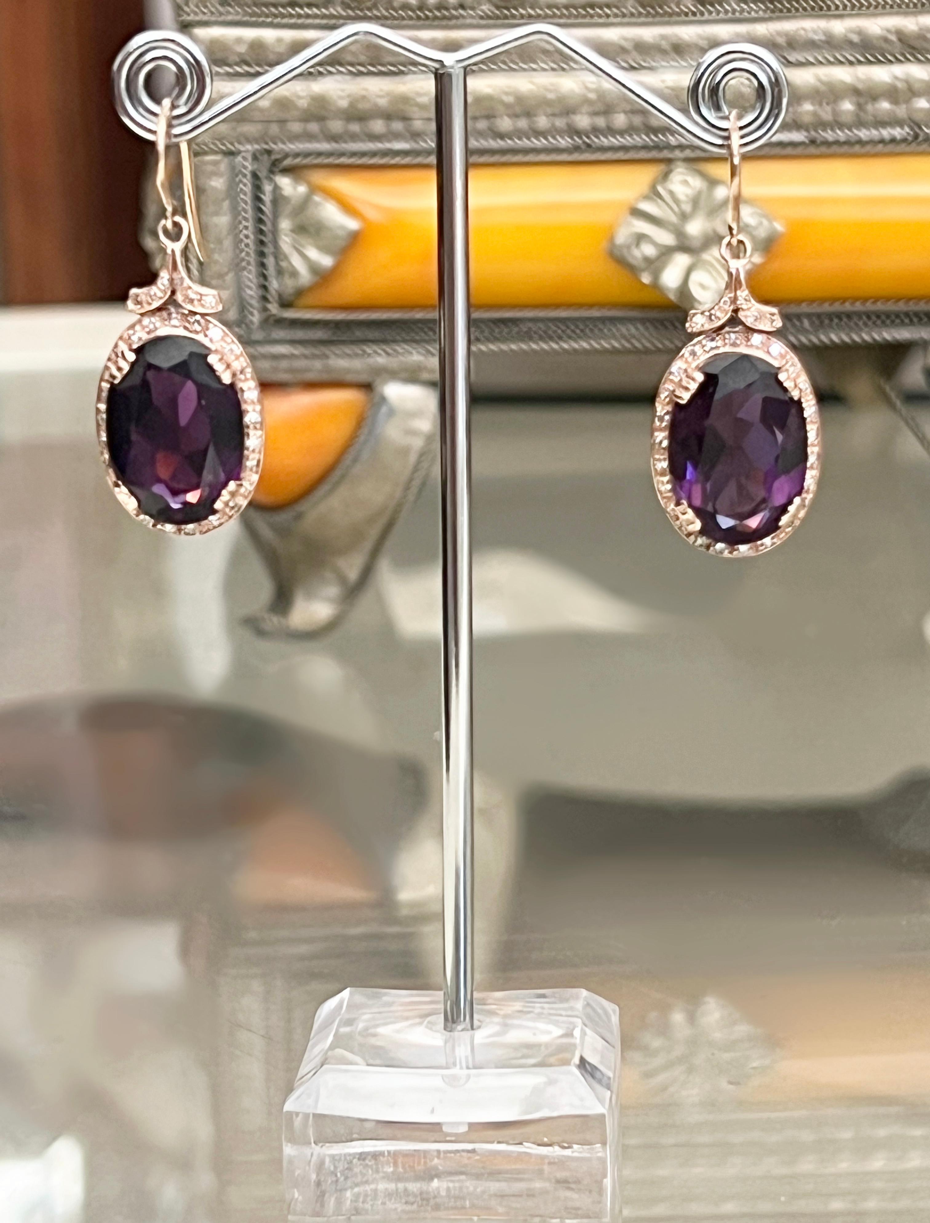 Women's Amethyst Diamonds 14 Karat Yellow Gold Drop Earrings For Sale