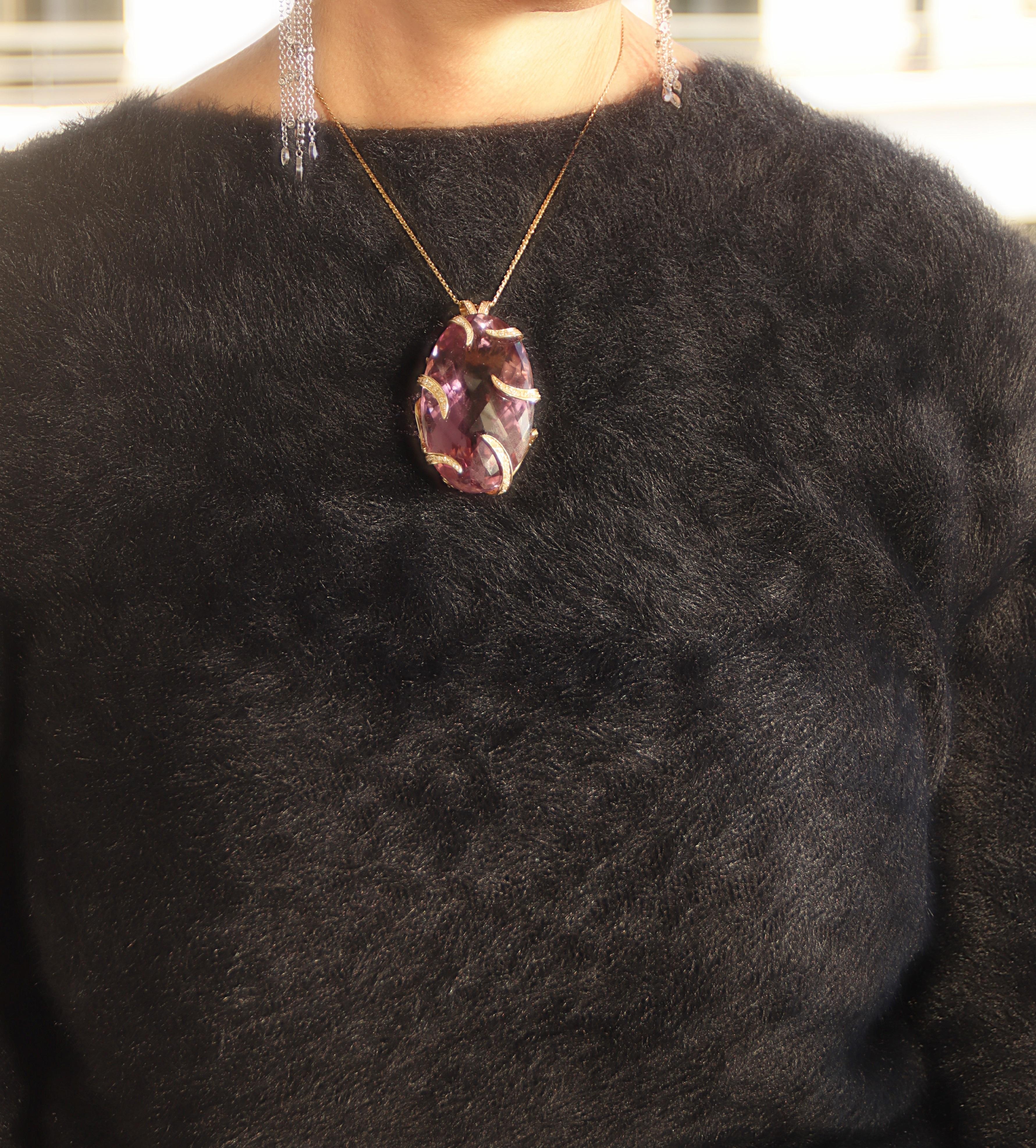 Amethyst Diamonds 18 Karat Yellow Gold Pendant Necklace For Sale 1