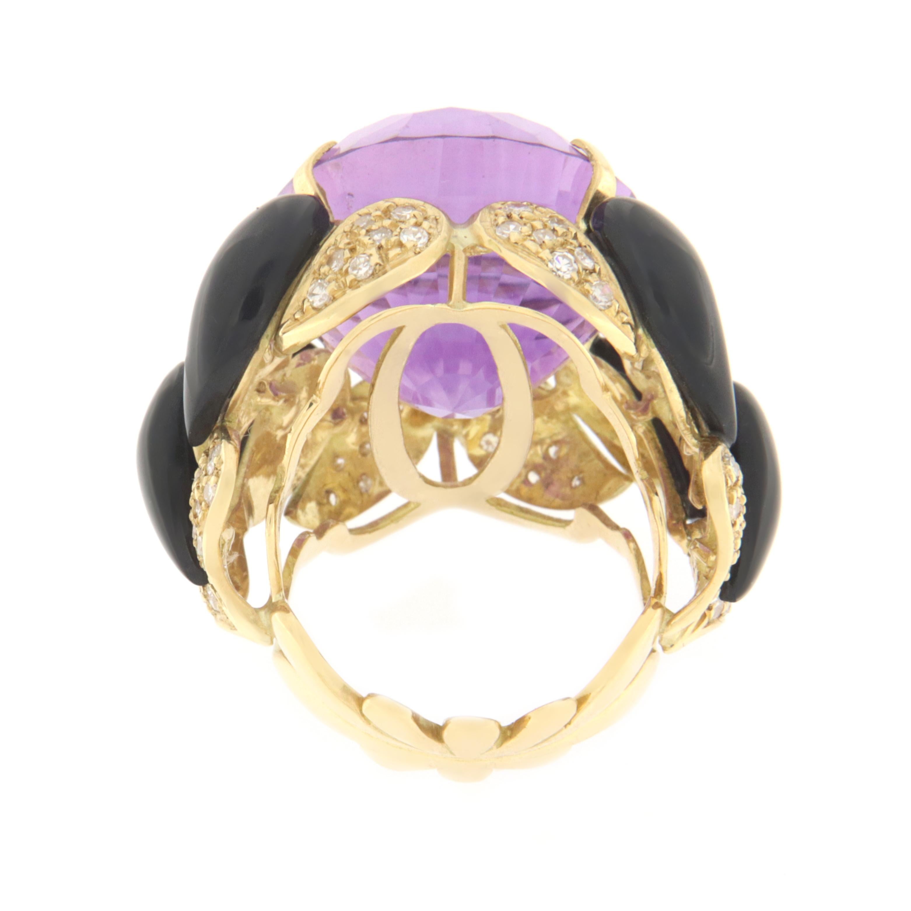 Women's  Amethyst Diamonds Onyx 18 Karat Yellow Gold Cocktail Ring For Sale