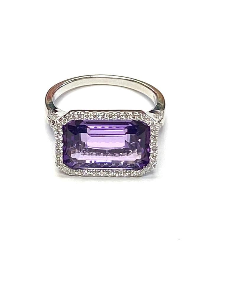 Amethyst East-West Emerald Cut and Diamond Ring In New Condition For Sale In New York, NY