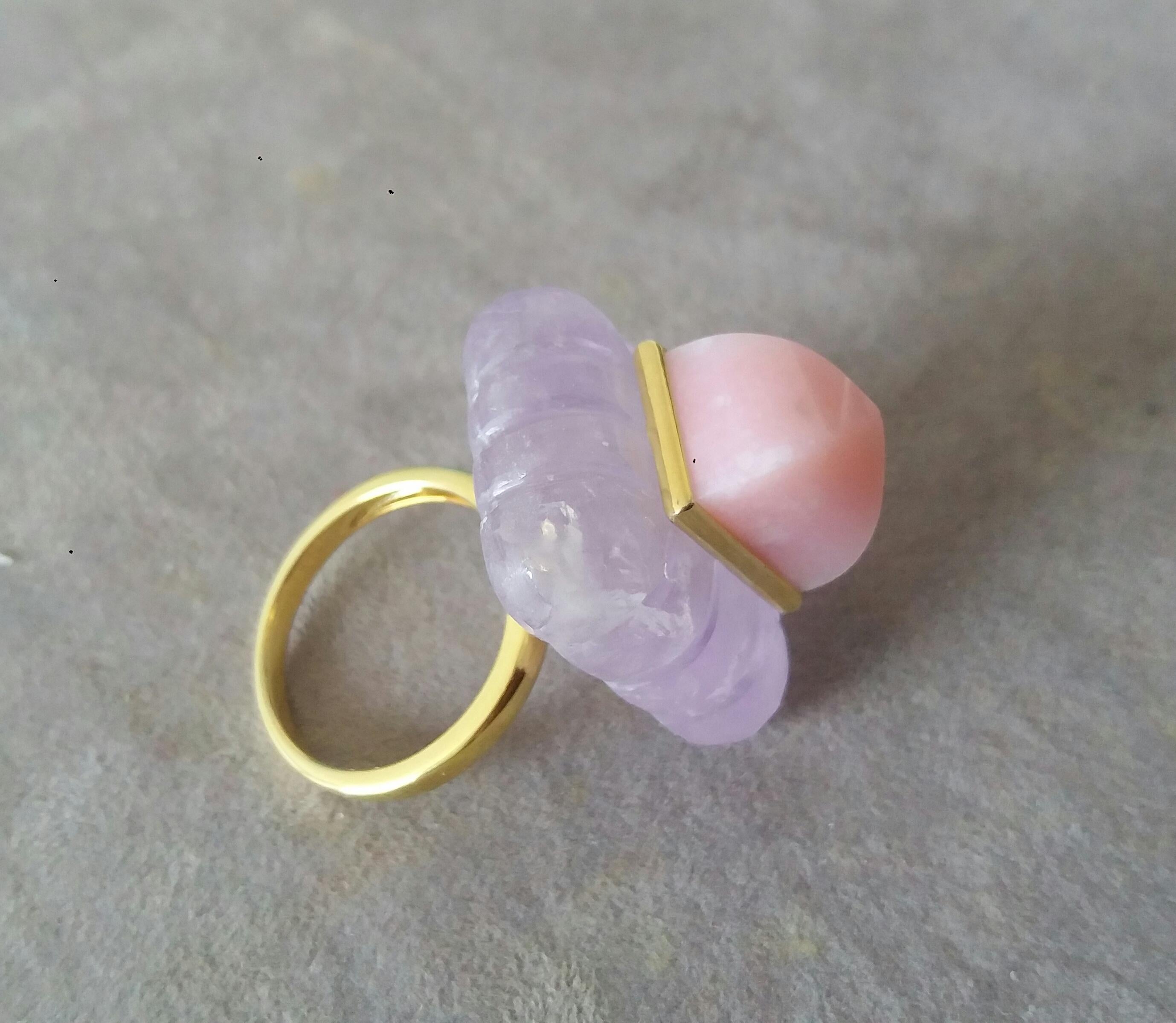 Taille mixte Bague rectangulaire en or massif 14 carats avec pyramide d'opale rose coussin gravée et d'améthyste en vente