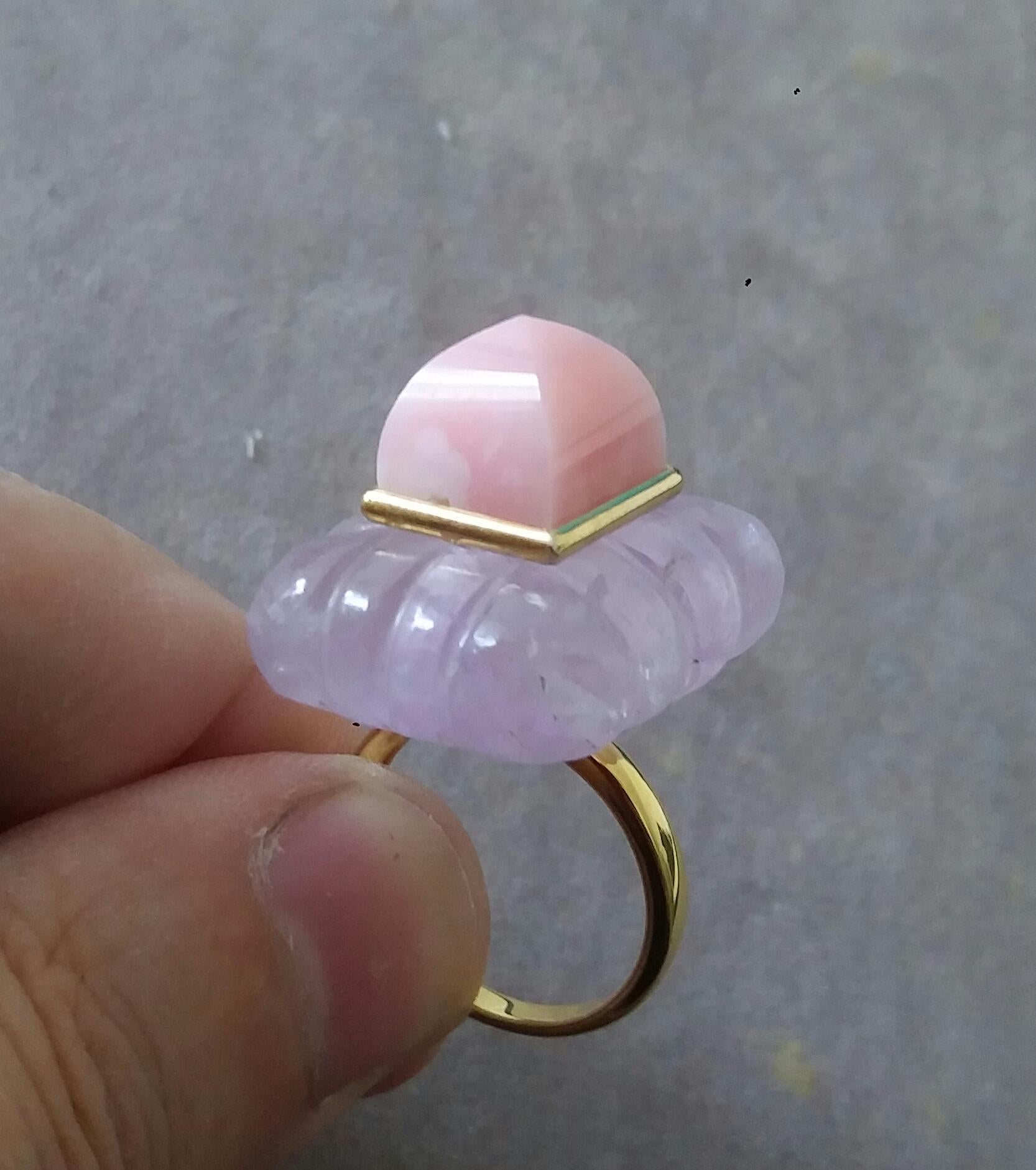 Bague rectangulaire en or massif 14 carats avec pyramide d'opale rose coussin gravée et d'améthyste en vente 2