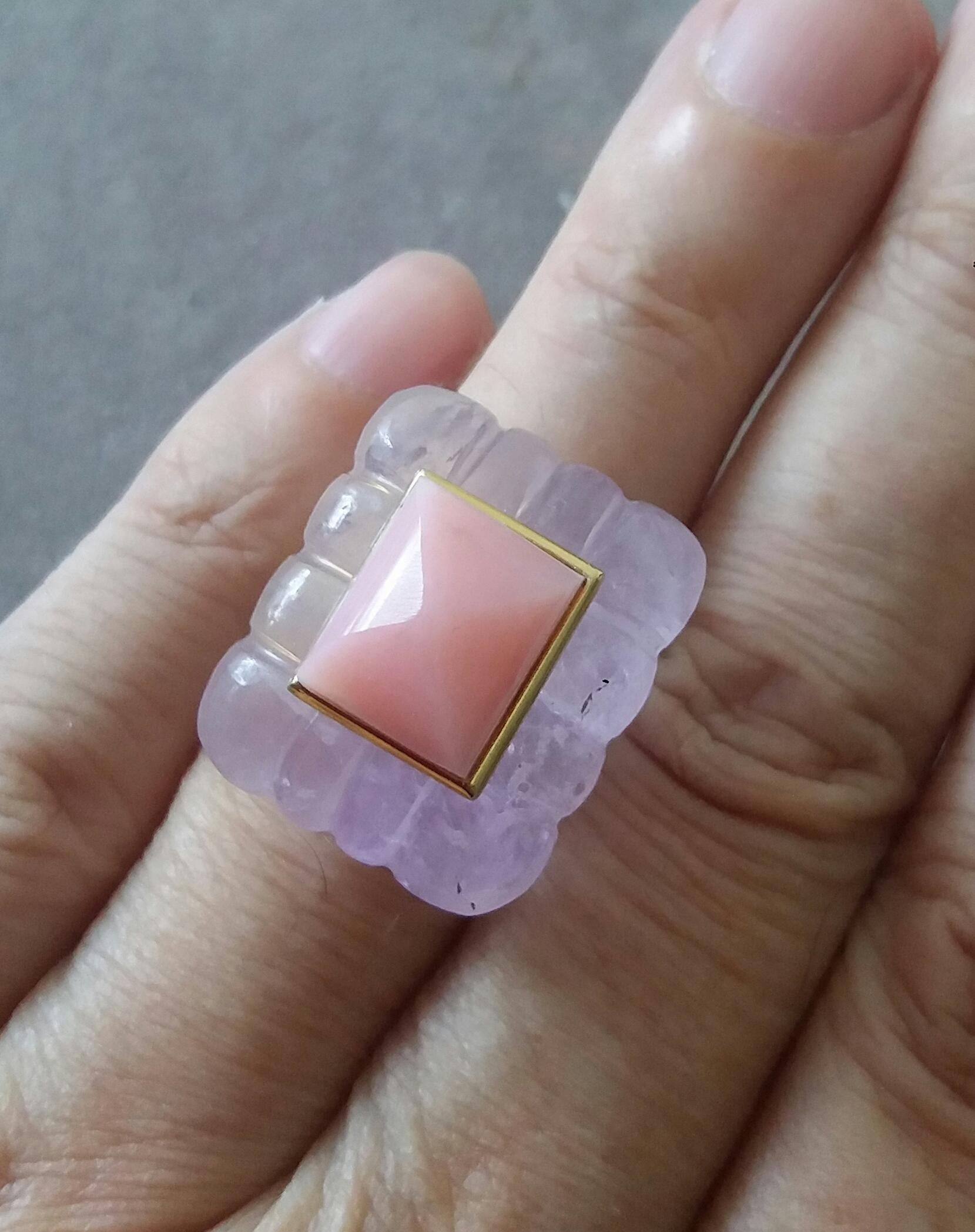 Bague rectangulaire en or massif 14 carats avec pyramide d'opale rose coussin gravée et d'améthyste en vente 3