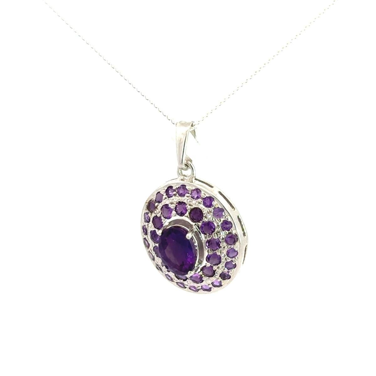 Art Nouveau Ciondolo con ametista di febbraio di forma ovale per lei, realizzato in argento. in vendita