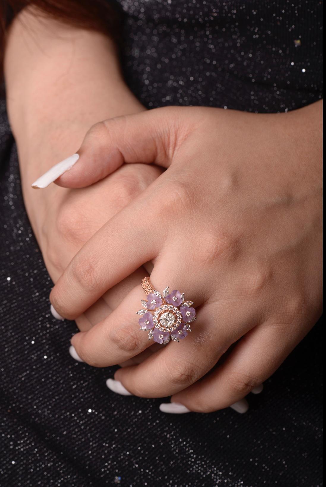 Amethyst Flowers and Diamond Ring In New Condition For Sale In New Delhi, DL