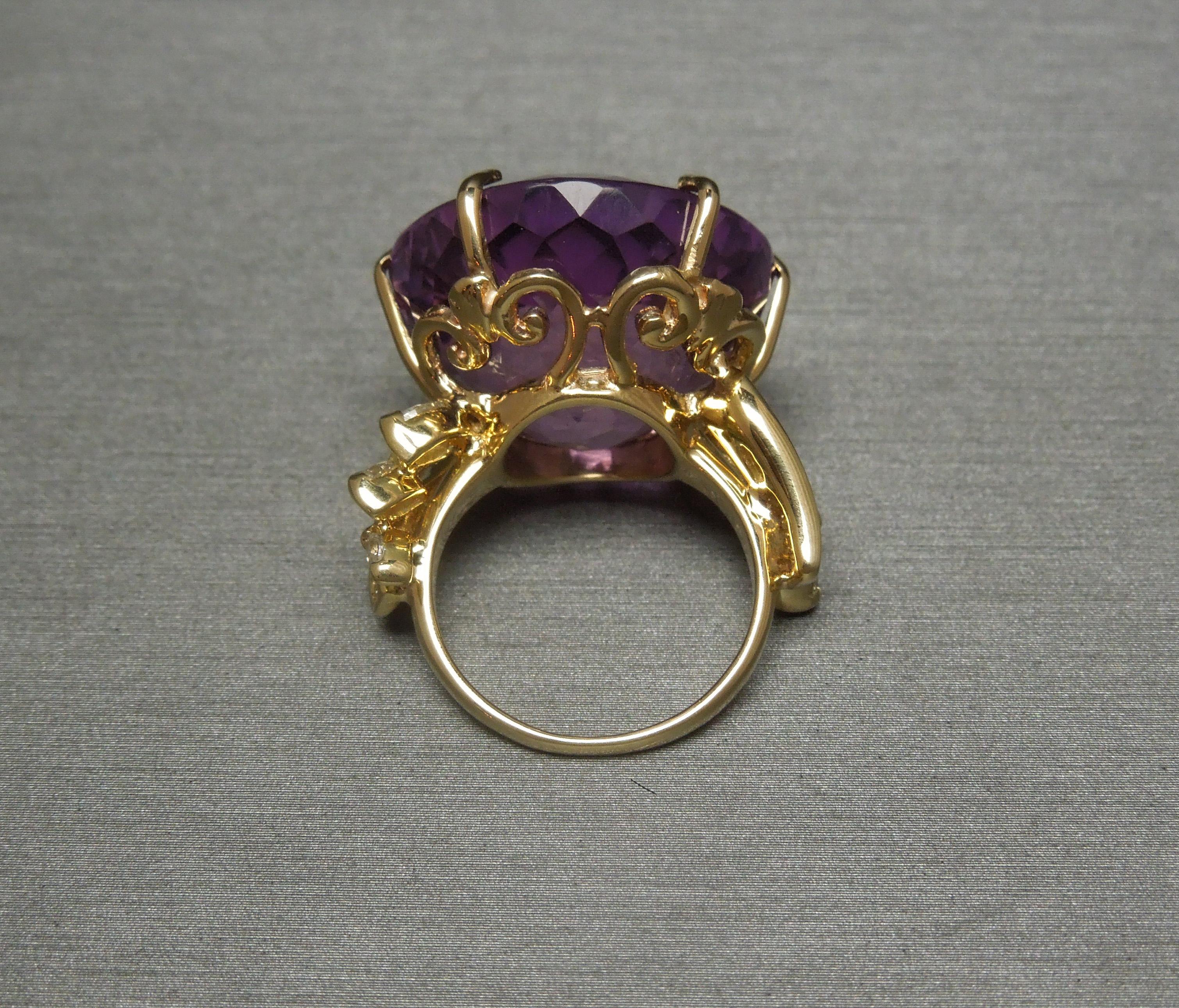 Women's or Men's Mid-Century European Cut 35 Carat Amethyst Solitaire Ring For Sale