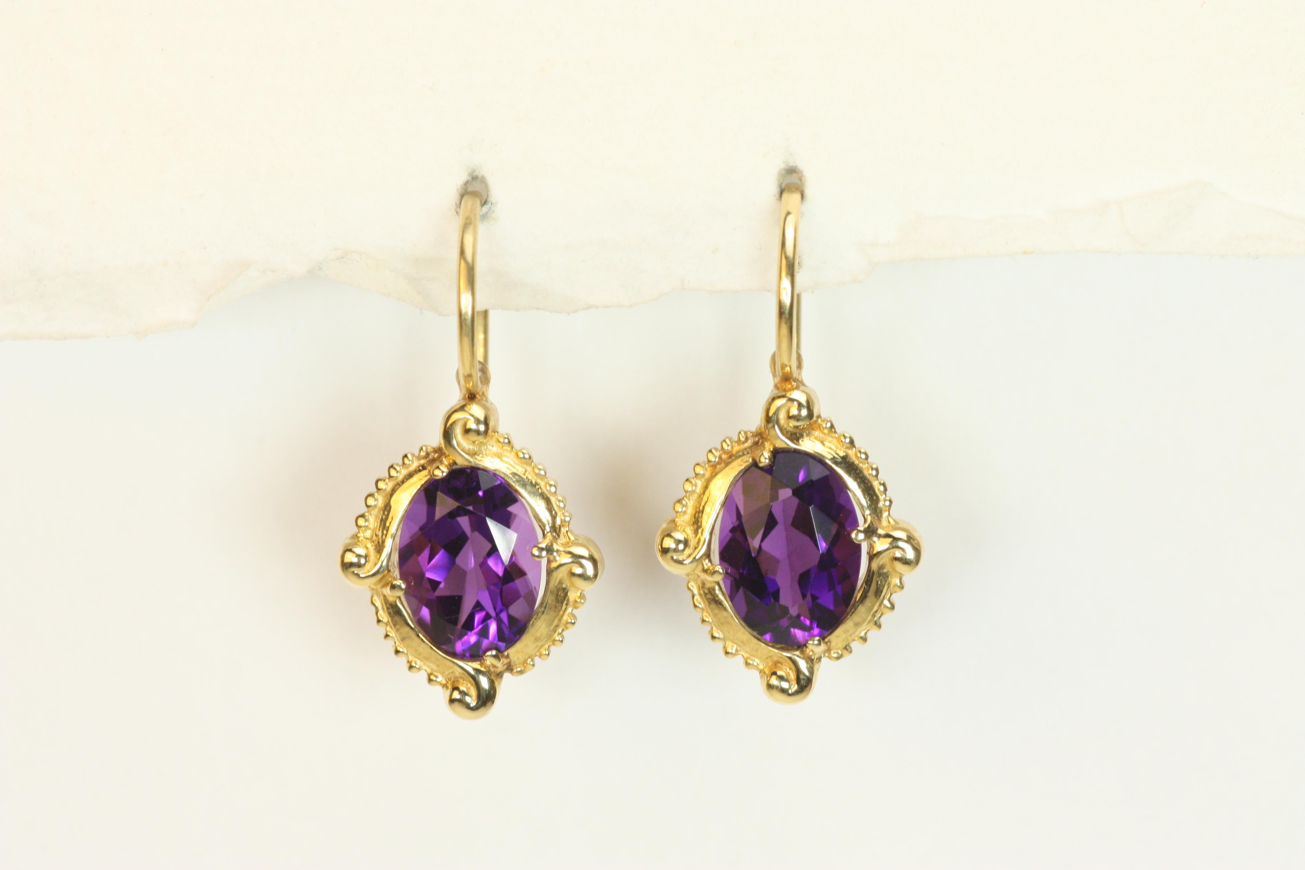 Boucles d'oreilles « Four Winds » en or jaune 14 carats avec améthyste de Bracken Jewelers Neuf - En vente à Santa Monica, CA