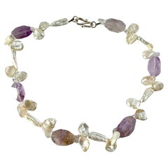 Amethyst-Süßwasser-Keshi-Barockperlenkette mit Barockperlen