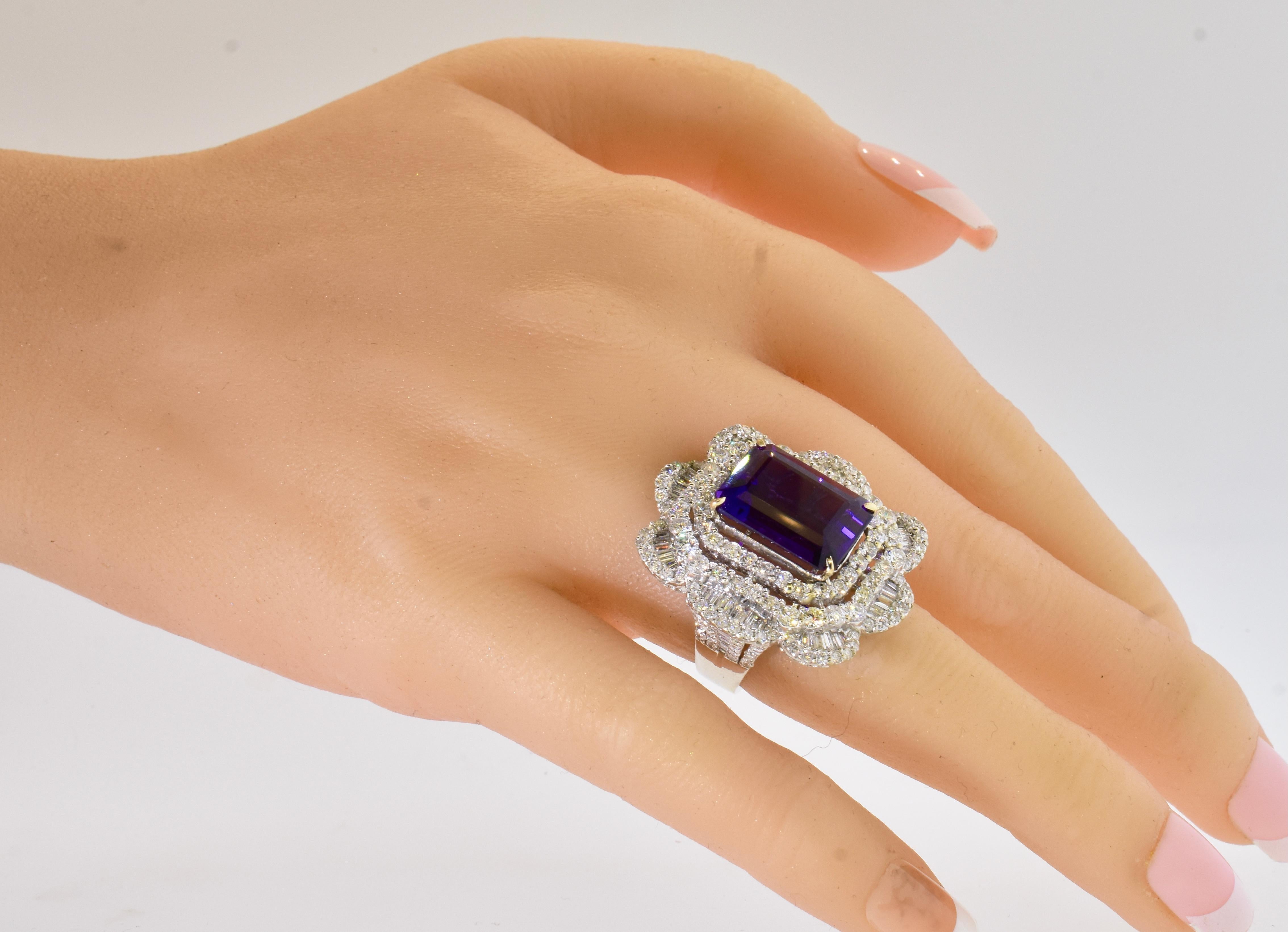 Amethyst - Gem Quality with White Diamond in 18K White Gold Hand Crafted Ring In Excellent Condition For Sale In Aspen, CO