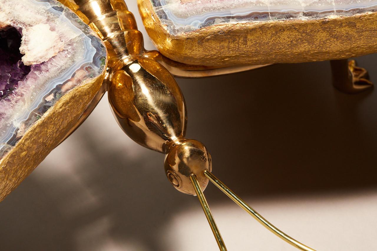 Table basse papillon en géode d'améthyste en vente 1