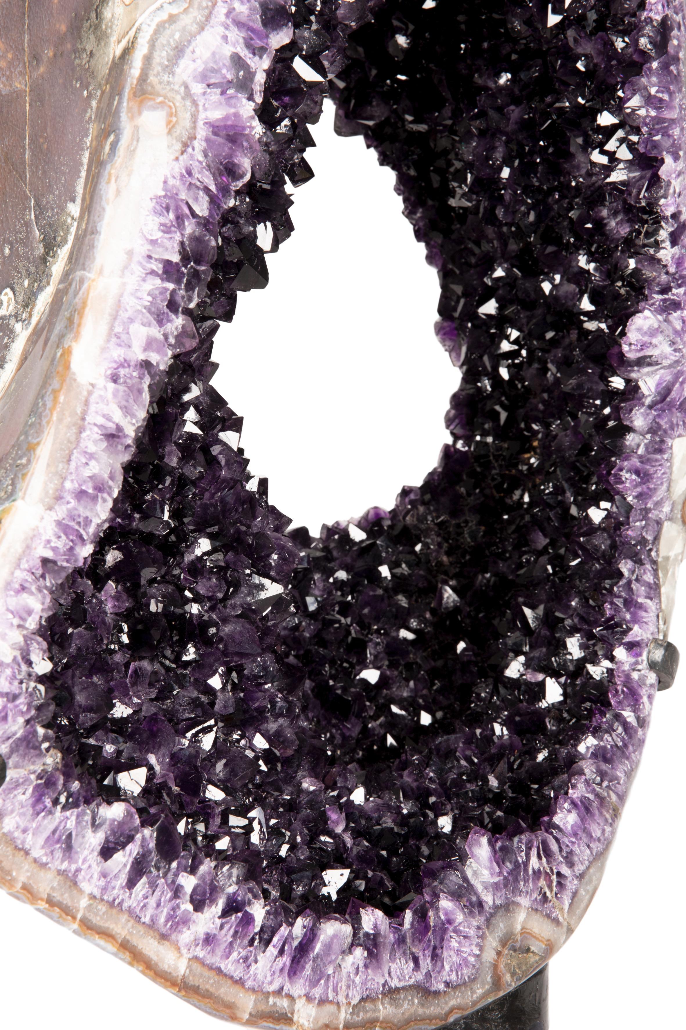 Amethyst Geode Slice with Polished Border Agate White Quartz Celadonite Calcites In Good Condition In London, GB