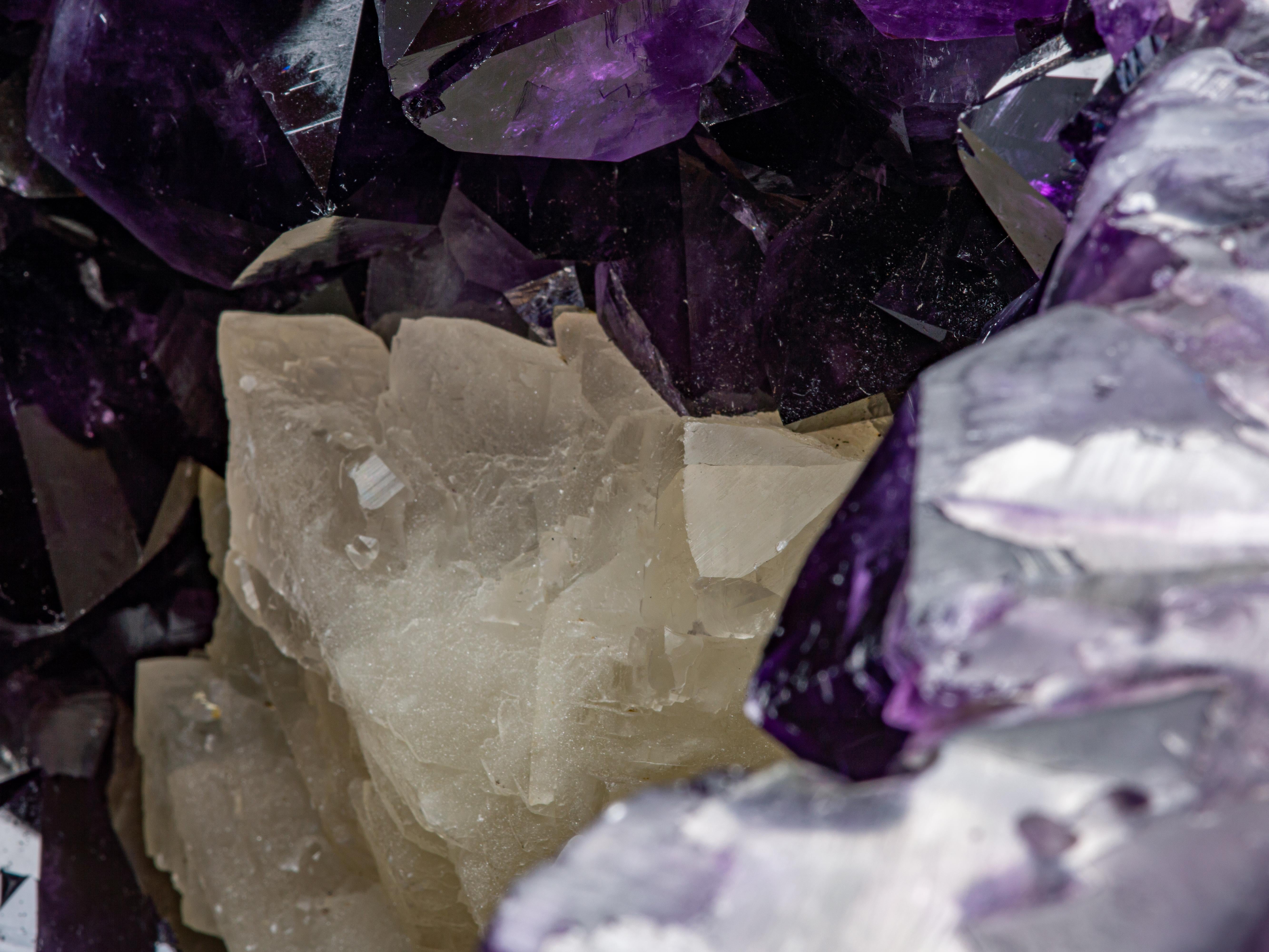 Amethyst Geode table Decoratie Object Sculpture For Sale 4