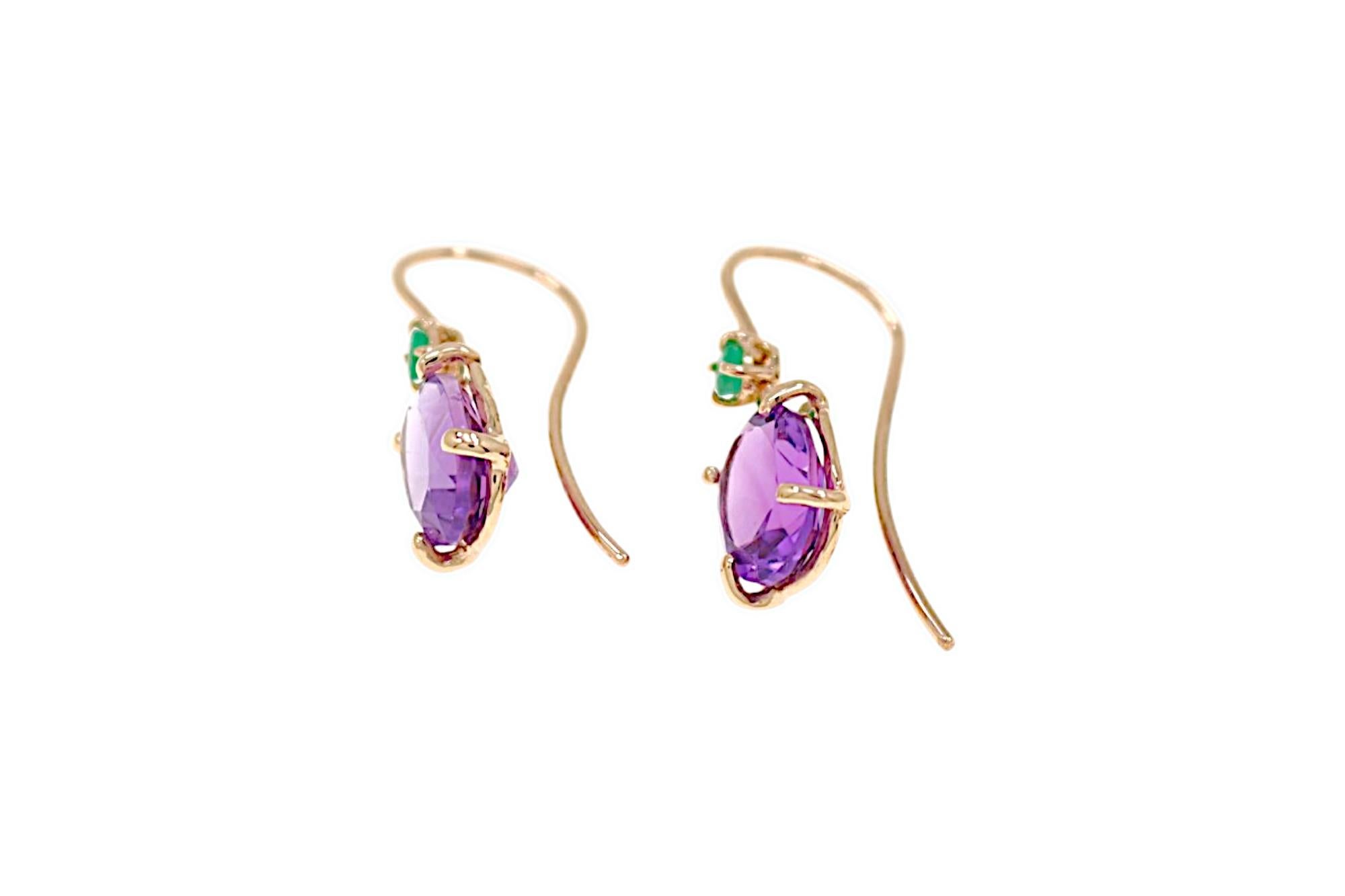 Ohrringe aus Roségold mit Amethyst und grünen Smaragden von Botta Gioielli im Zustand „Neu“ in Milano, IT