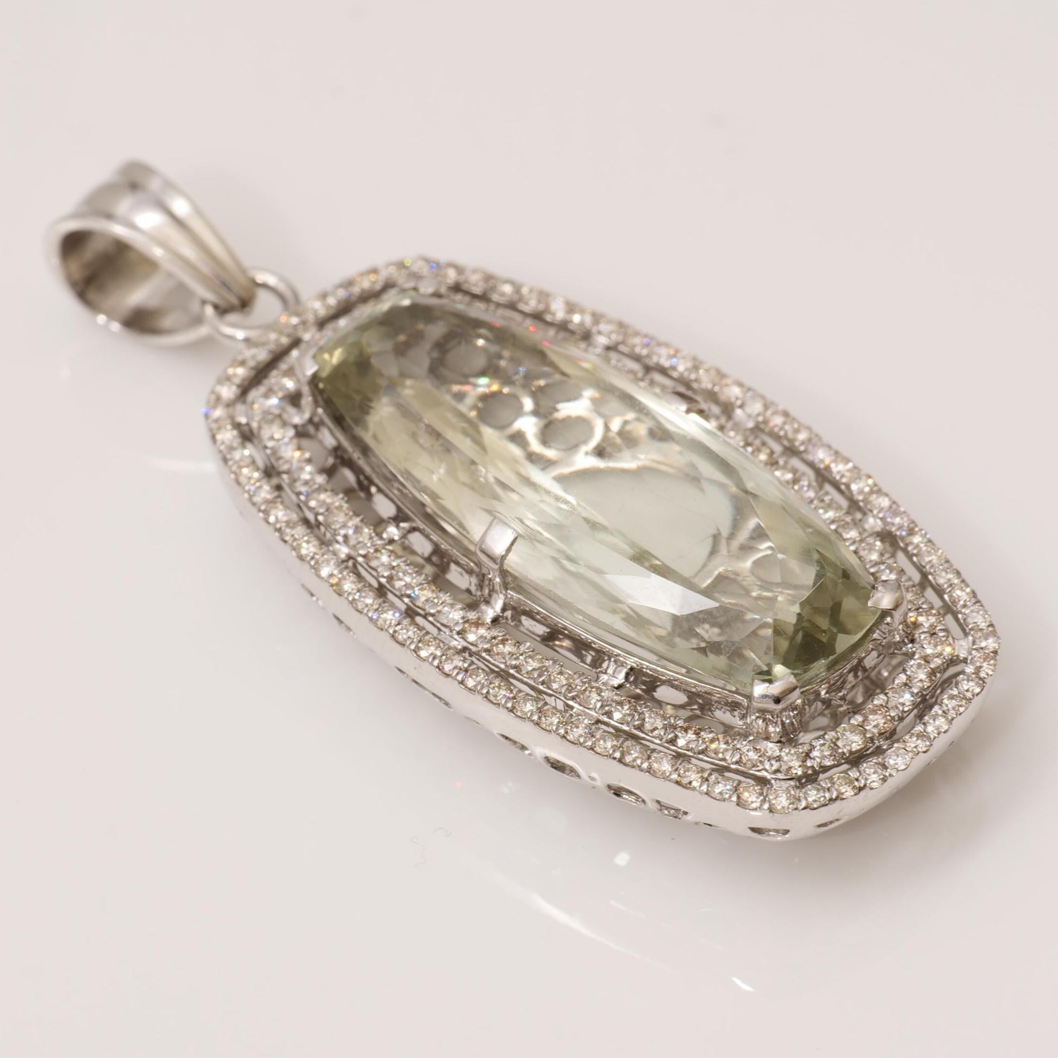 Amethyst-Halo-Diamant-Anhänger aus 14 Karat massivem Gold (zertifiziert) (Rundschliff) im Angebot