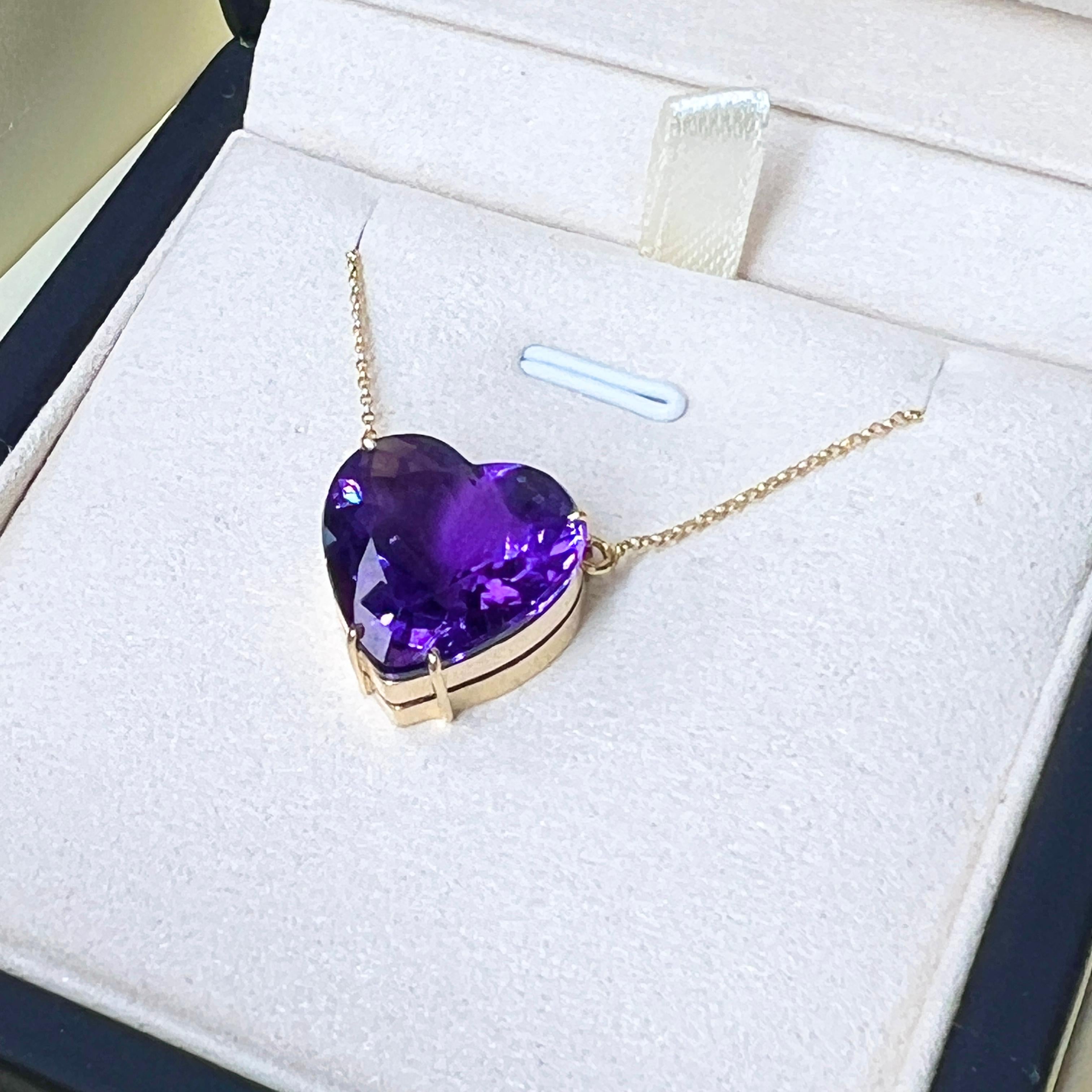 Collier en forme de cœur en améthyste  - Or jaune massif 18K Neuf - En vente à Markham, CA