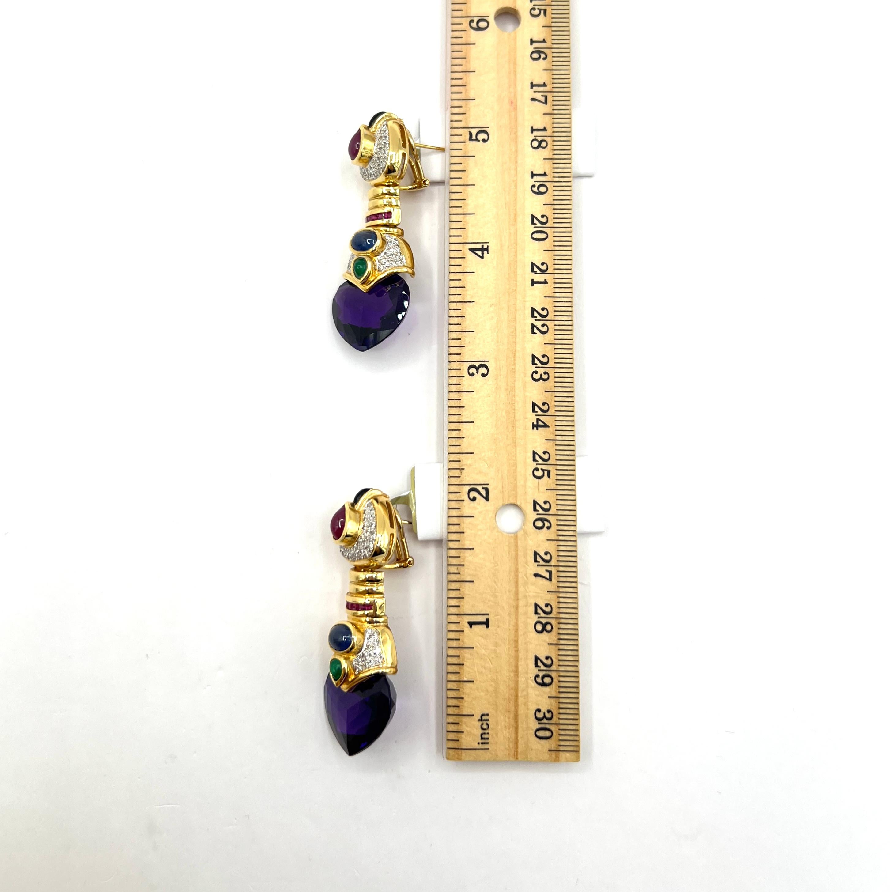 Pendientes Corazón de Amatista con Cabujón de Zafiro, Esmeralda y Rubí en Oro de 18K en venta 2
